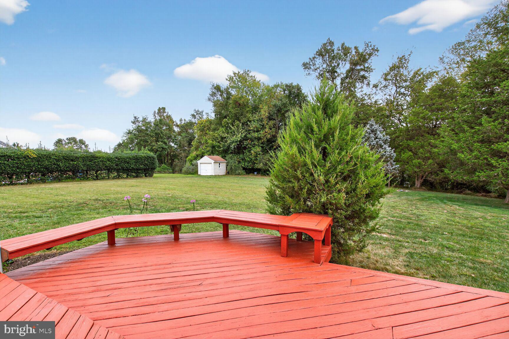 ESWORTHY PARK - Residential