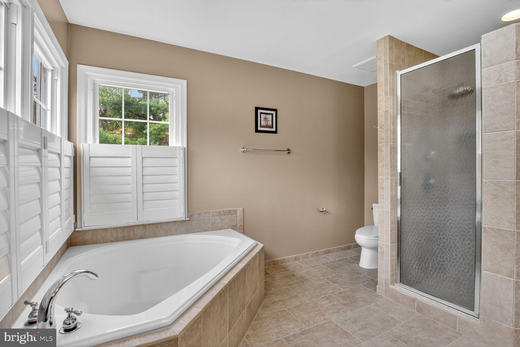 ESWORTHY PARK - Residential