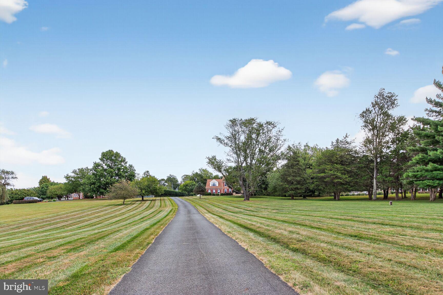 ESWORTHY PARK - Residential