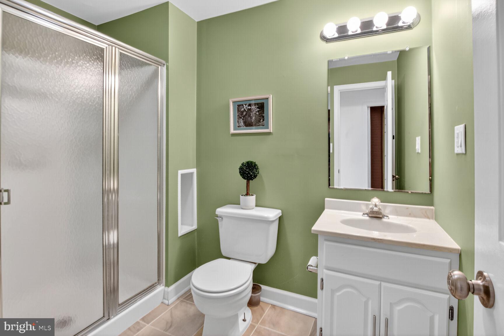 ESWORTHY PARK - Residential