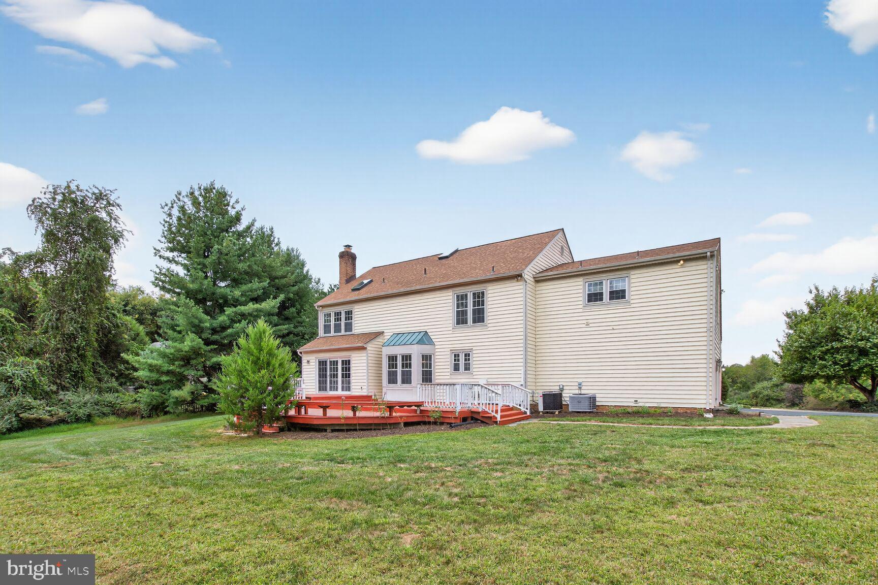 ESWORTHY PARK - Residential