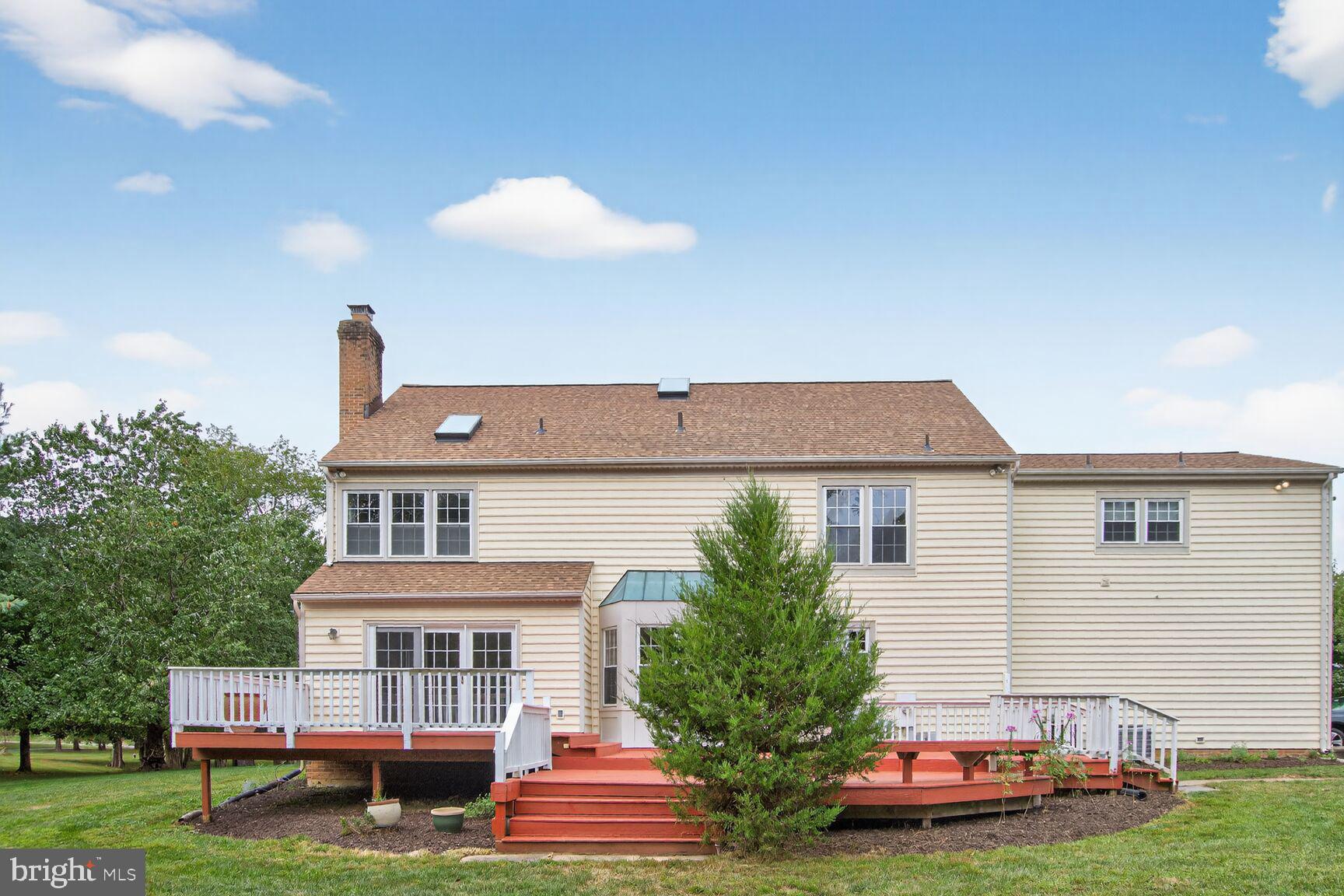 ESWORTHY PARK - Residential