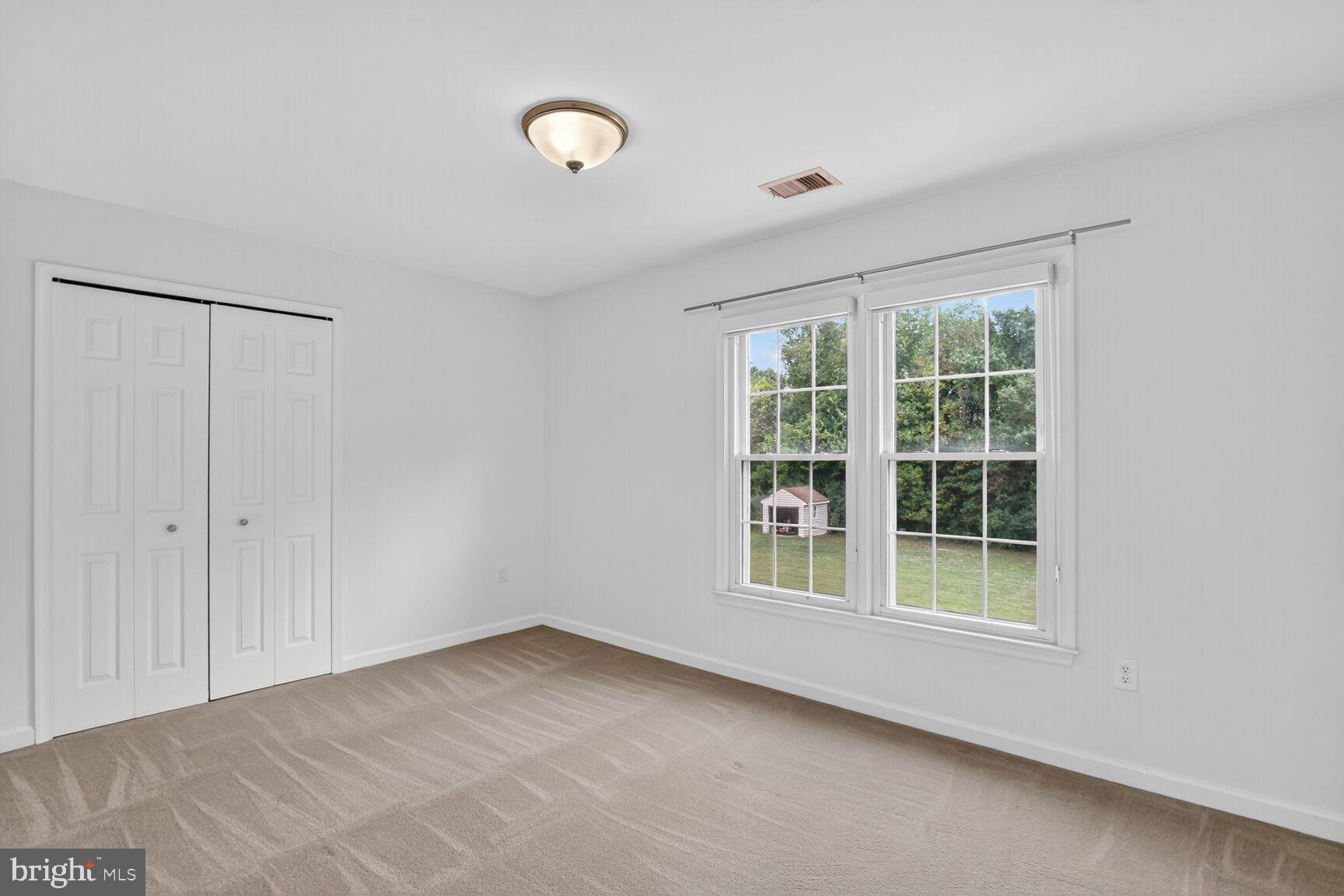 ESWORTHY PARK - Residential