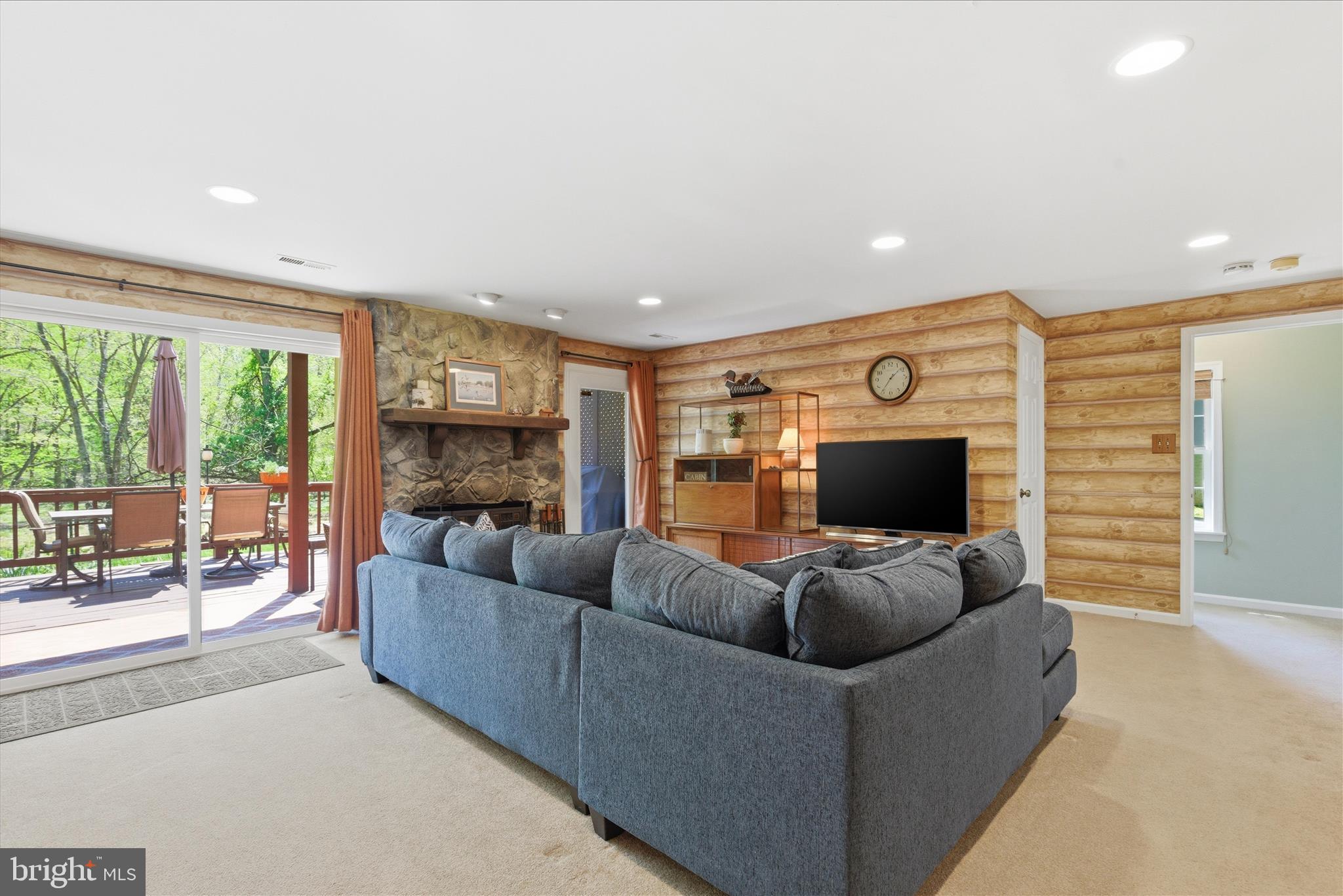 MIDDLEBRIDGE - Residential