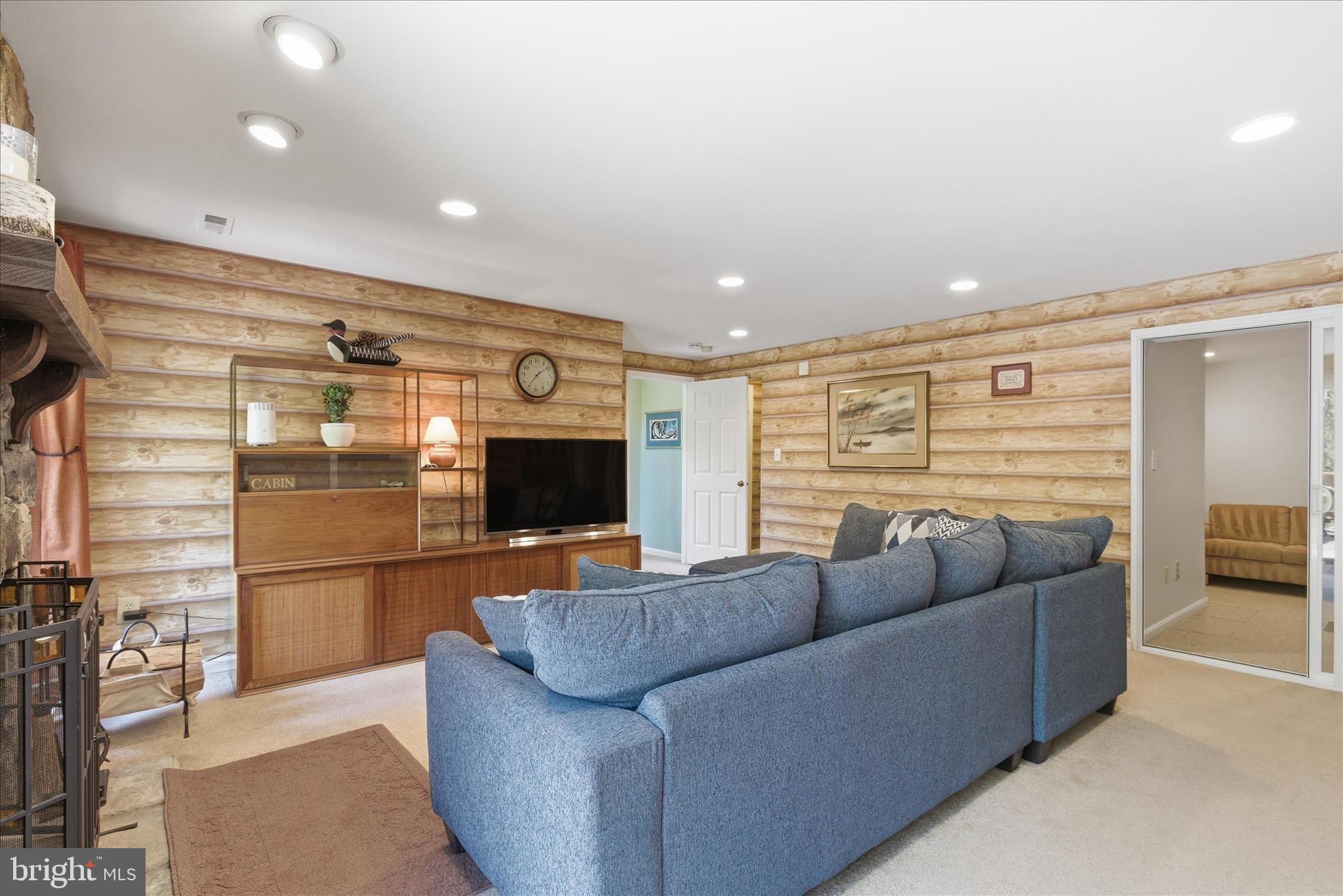 MIDDLEBRIDGE - Residential