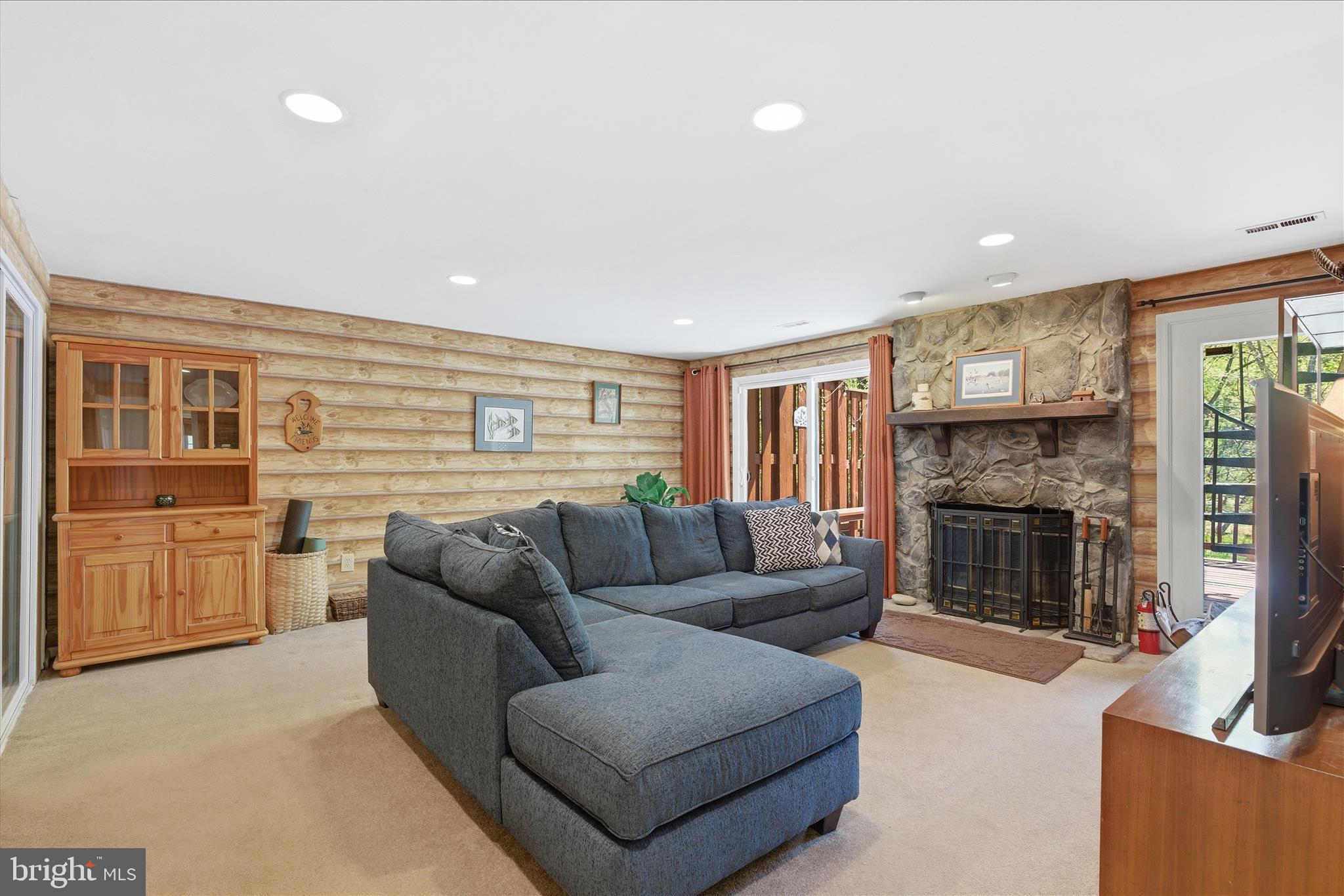 MIDDLEBRIDGE - Residential