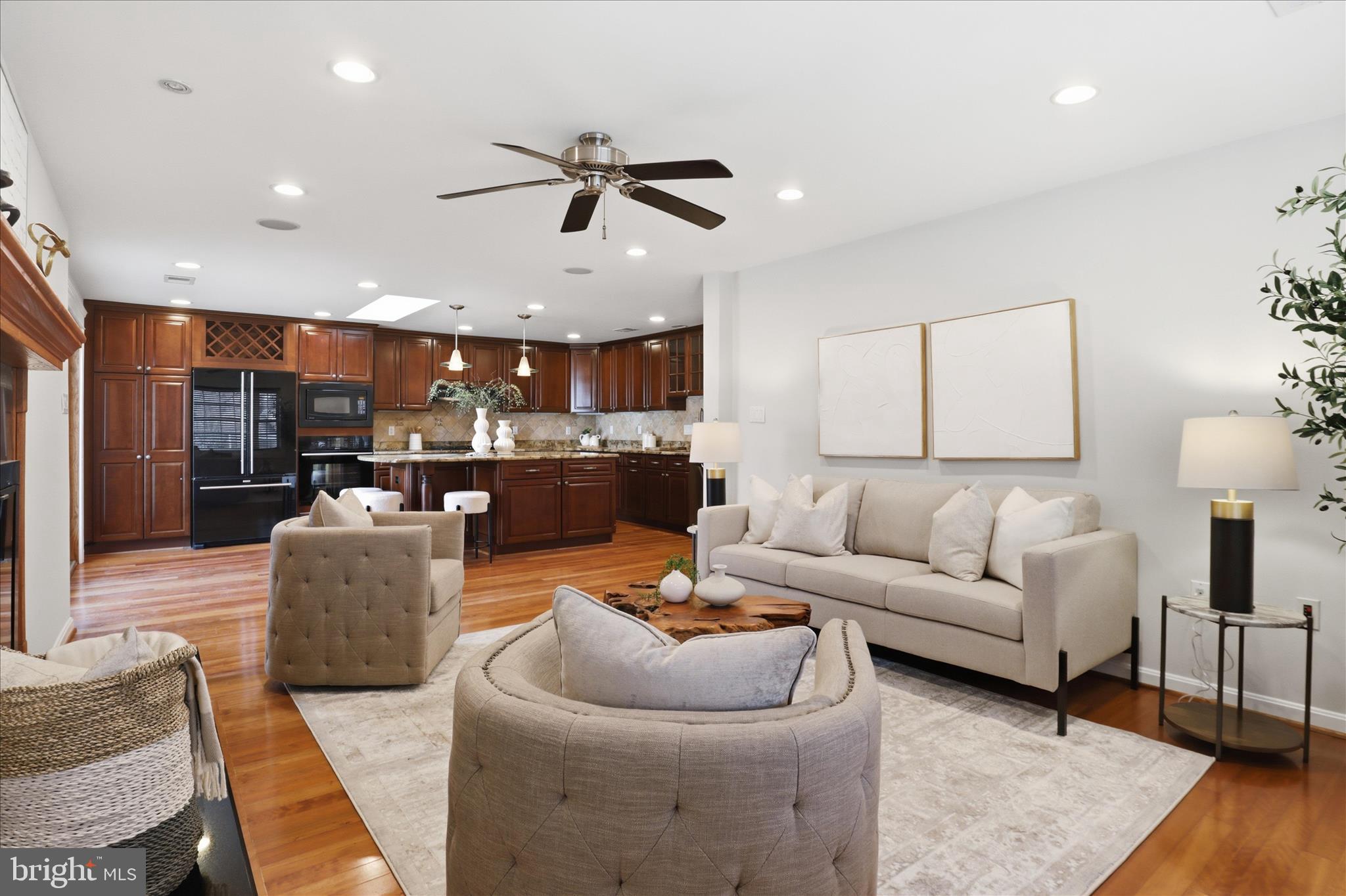 LAWYERS NORTH - Residential