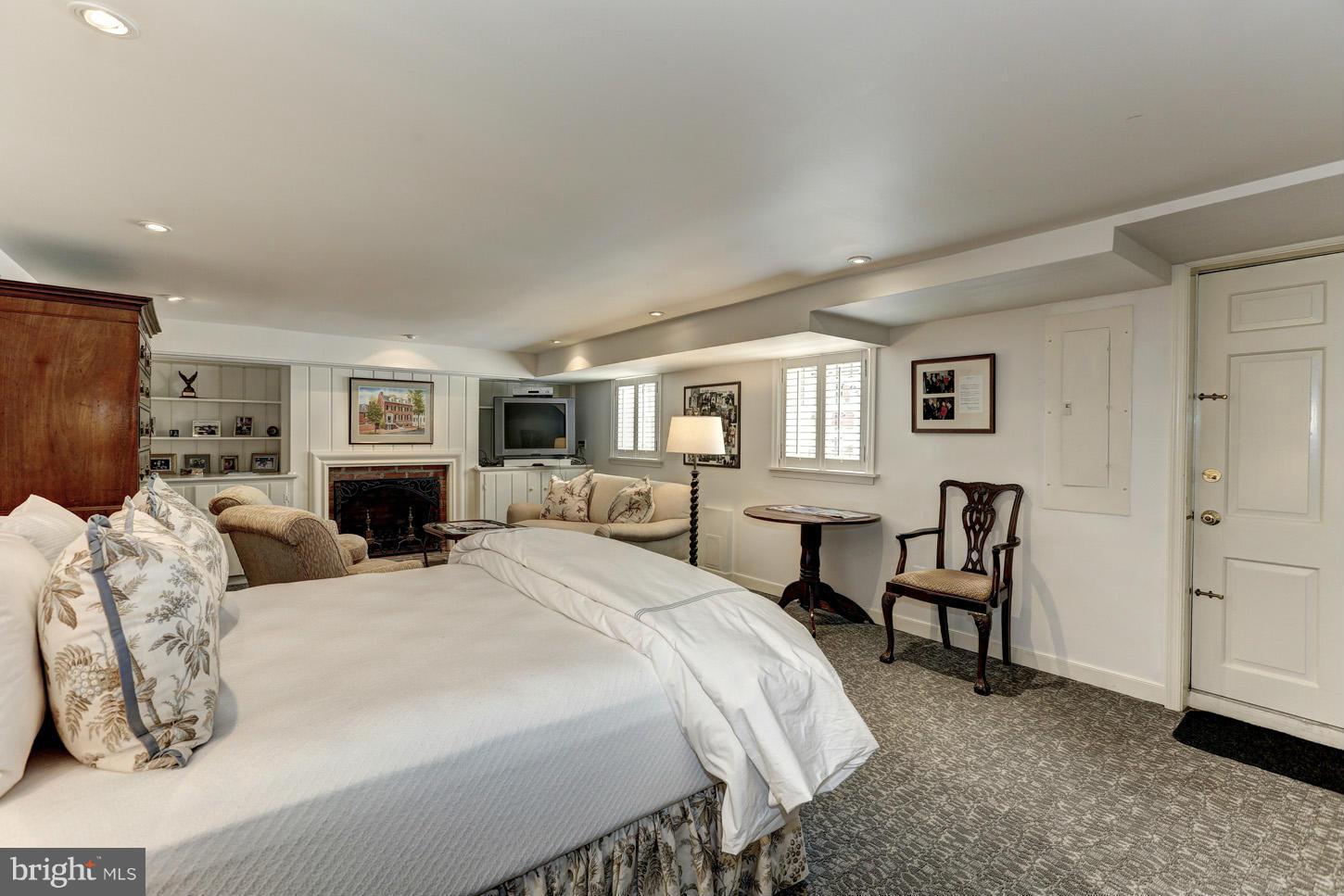 GEORGETOWN - Residential