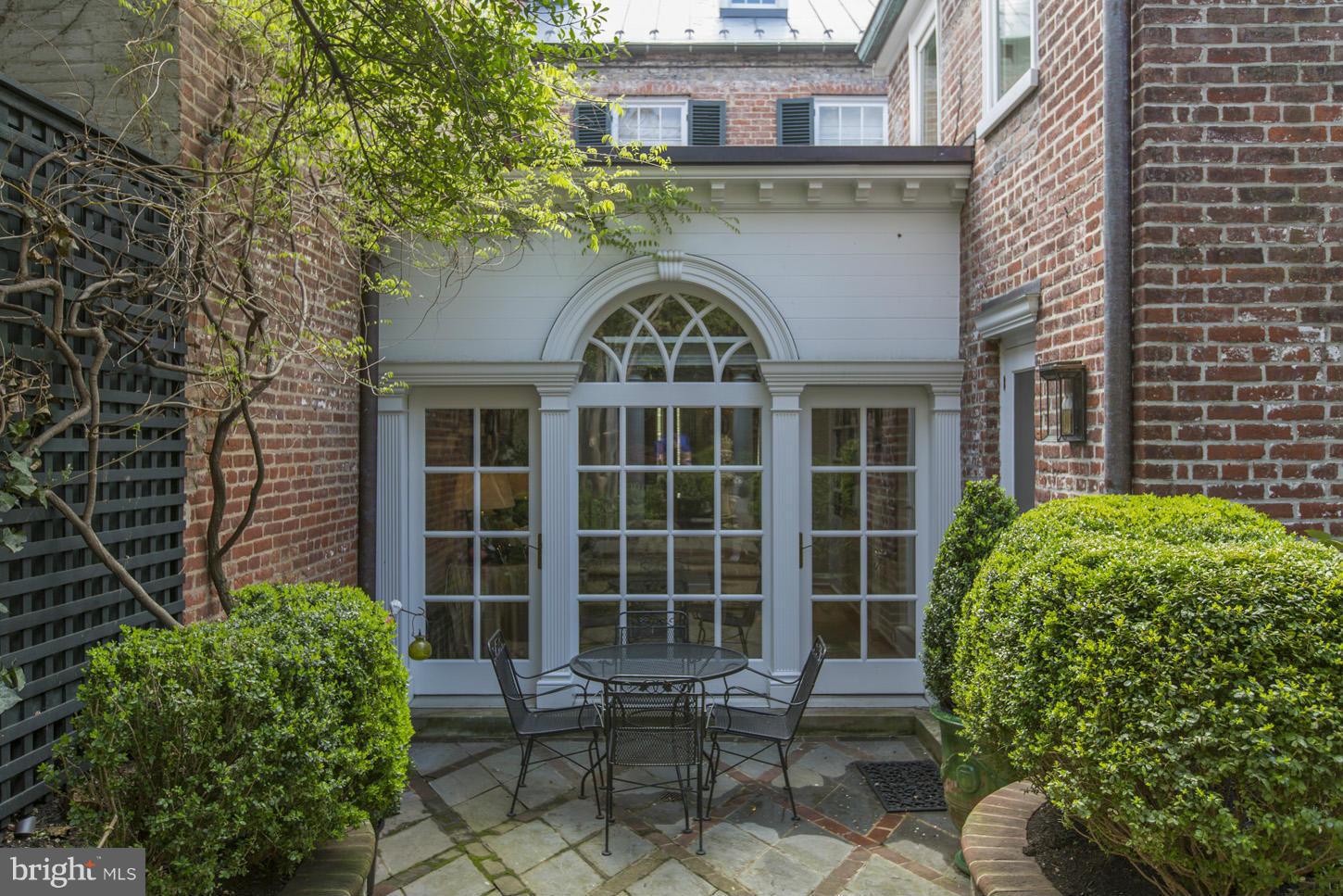 GEORGETOWN - Residential
