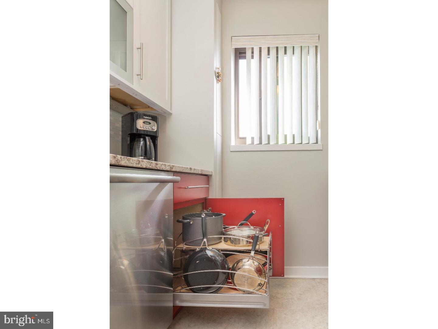 1420 LOCUST STREET 29R