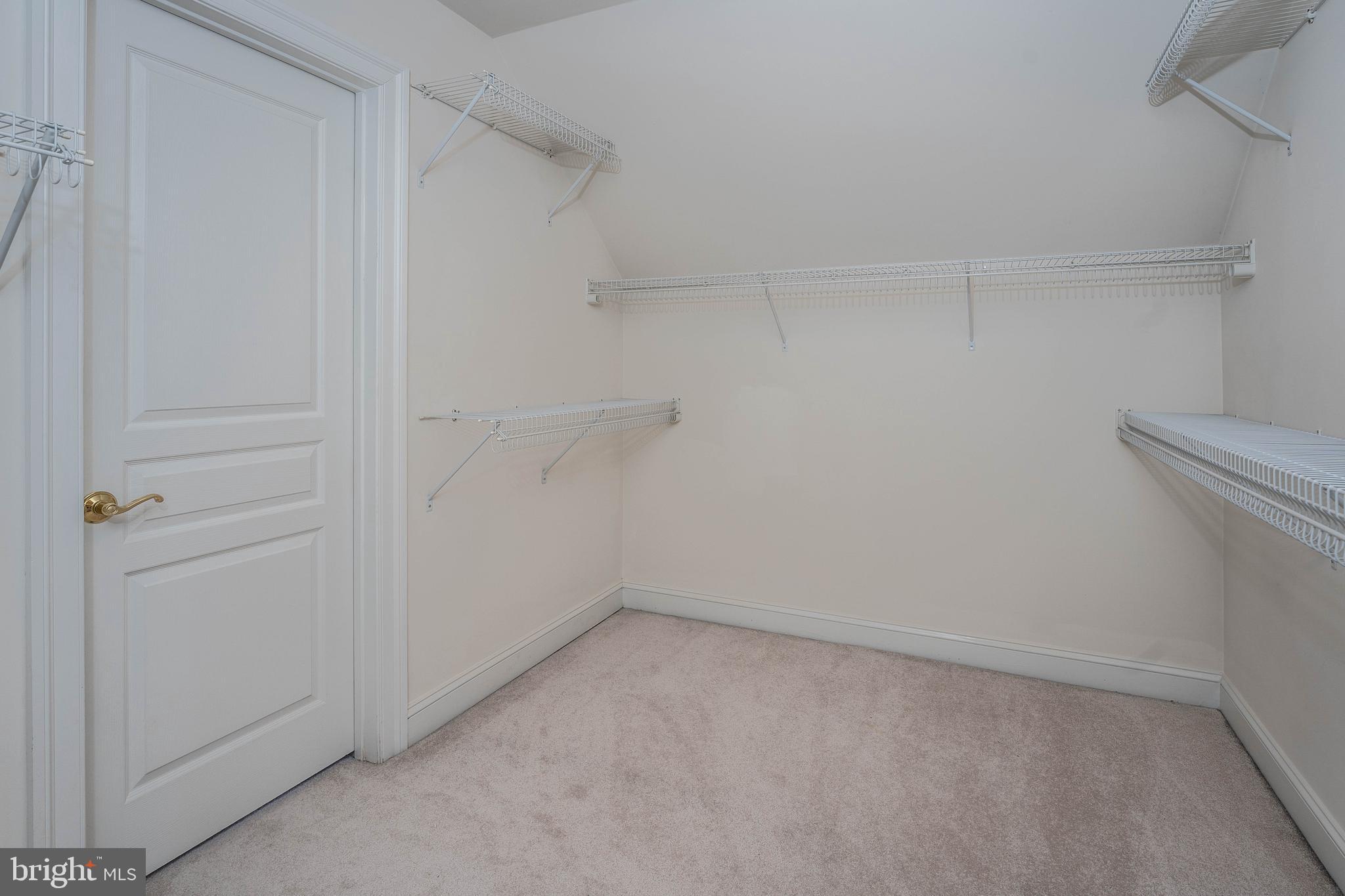 FALLSGROVE - Residential