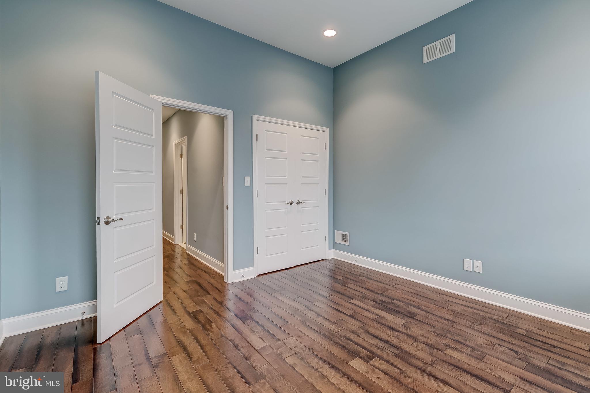 HIGHLANDTOWN - Residential Lease