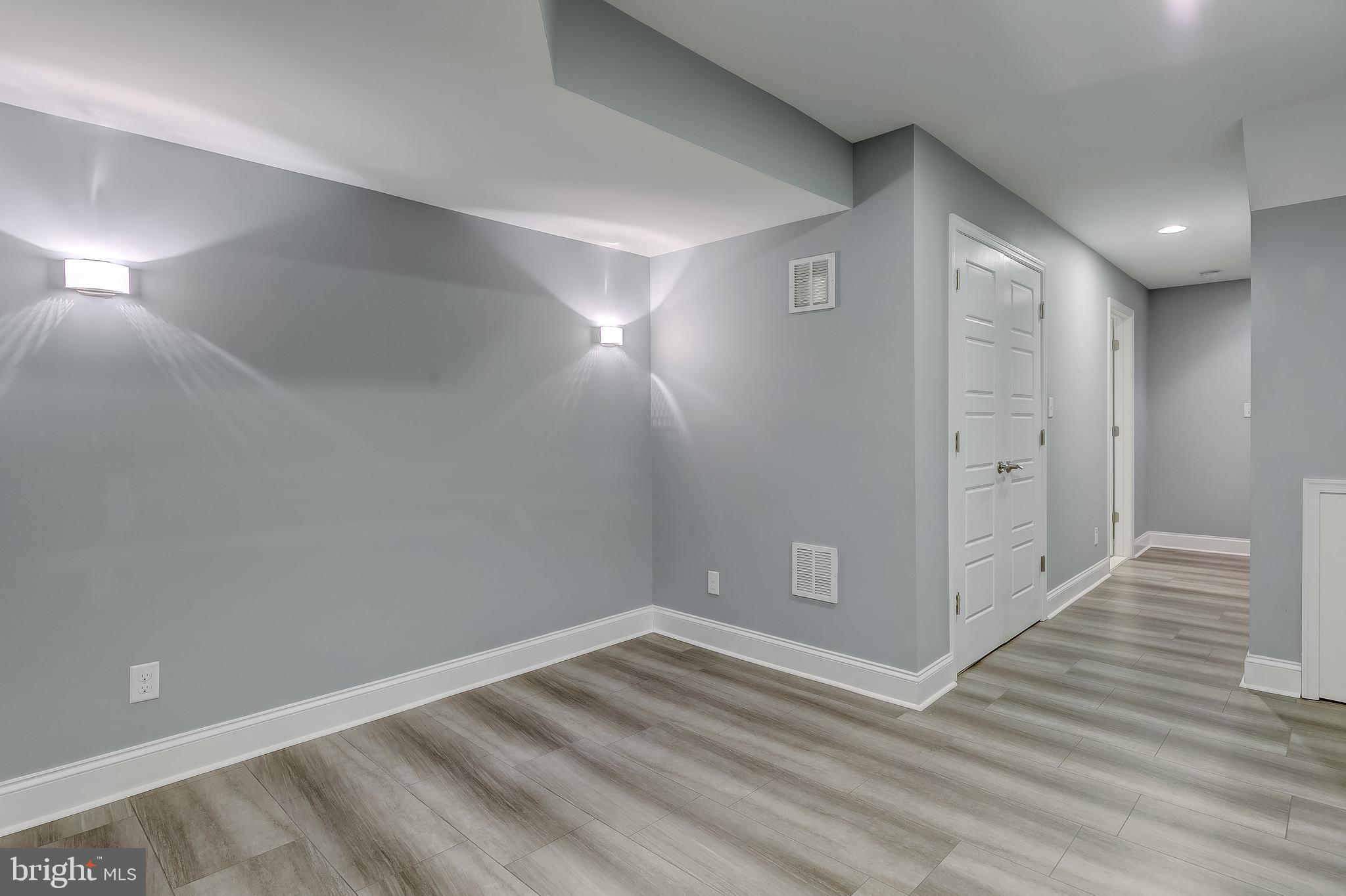 HIGHLANDTOWN - Residential Lease