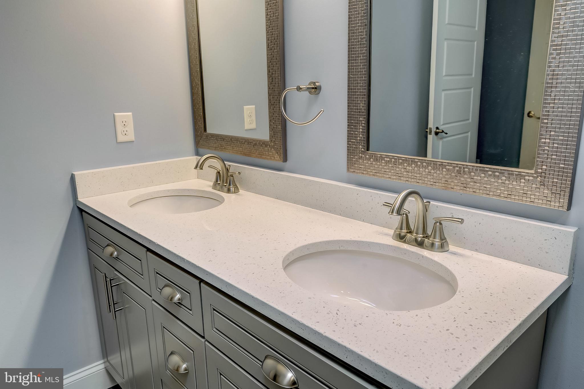 HIGHLANDTOWN - Residential Lease