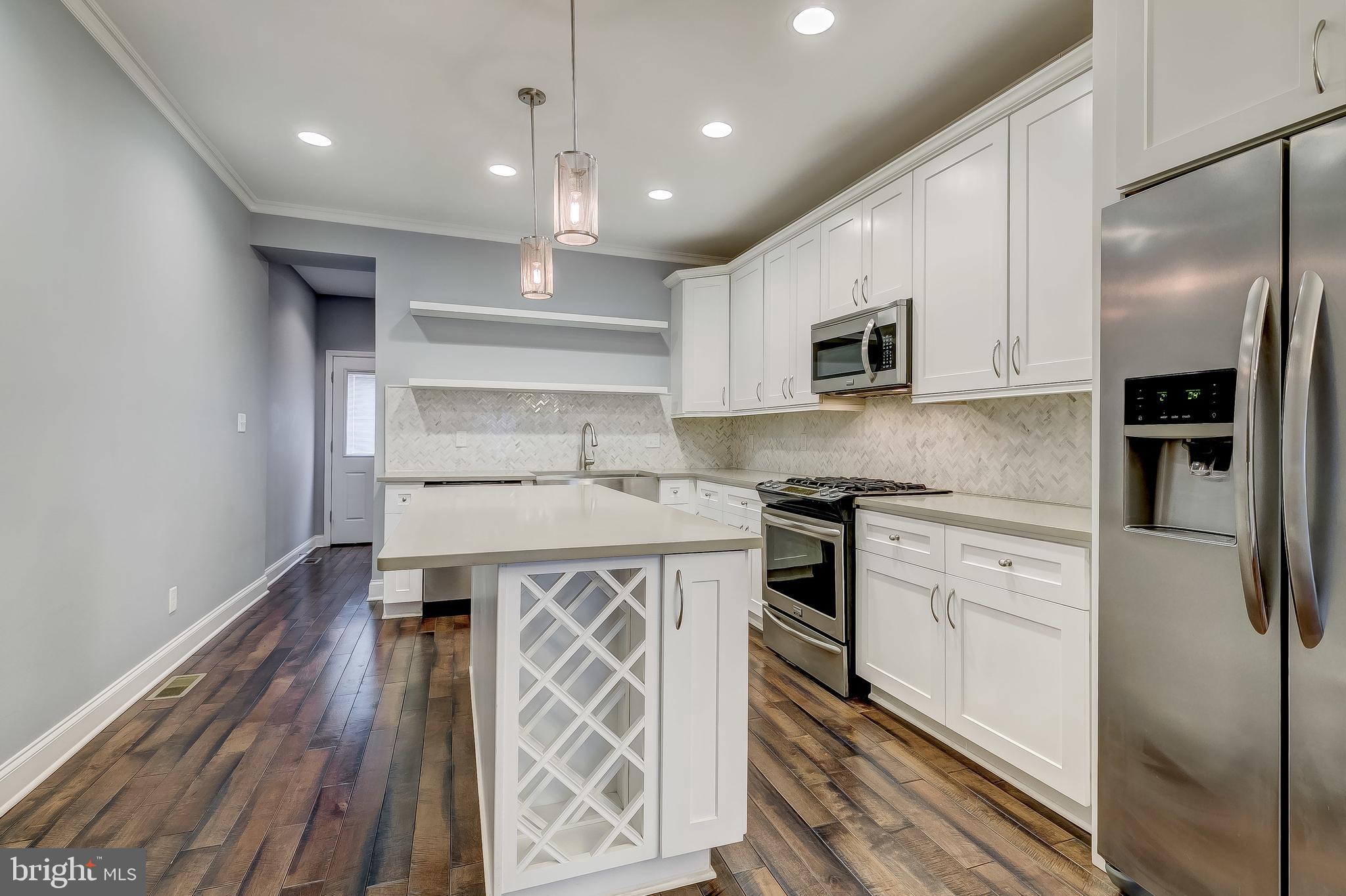 HIGHLANDTOWN - Residential Lease