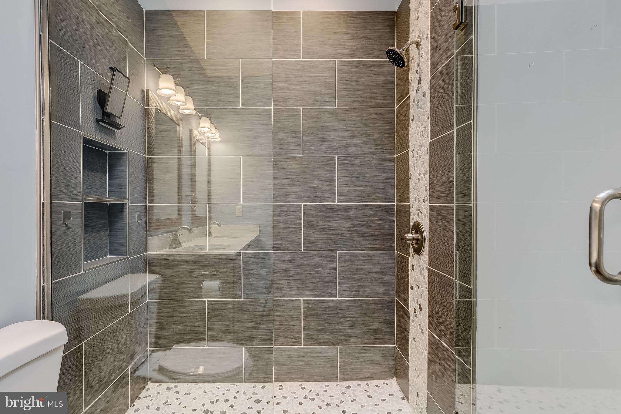 HIGHLANDTOWN - Residential Lease