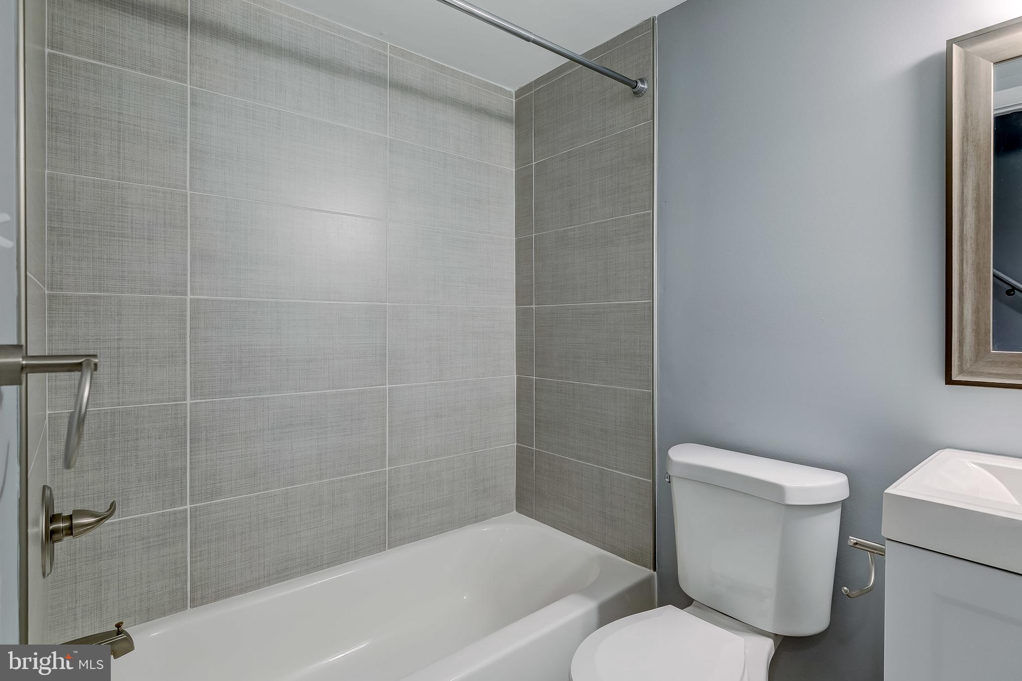 HIGHLANDTOWN - Residential Lease