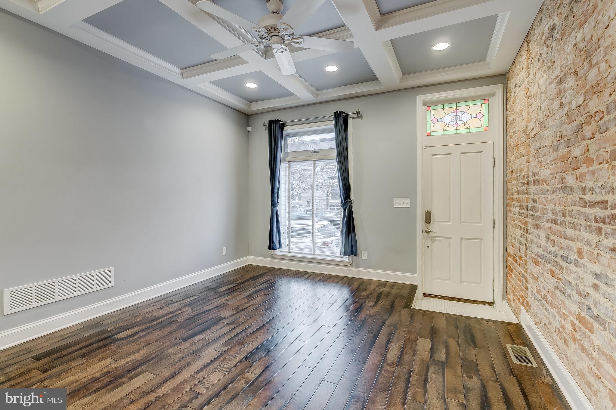 HIGHLANDTOWN - Residential Lease