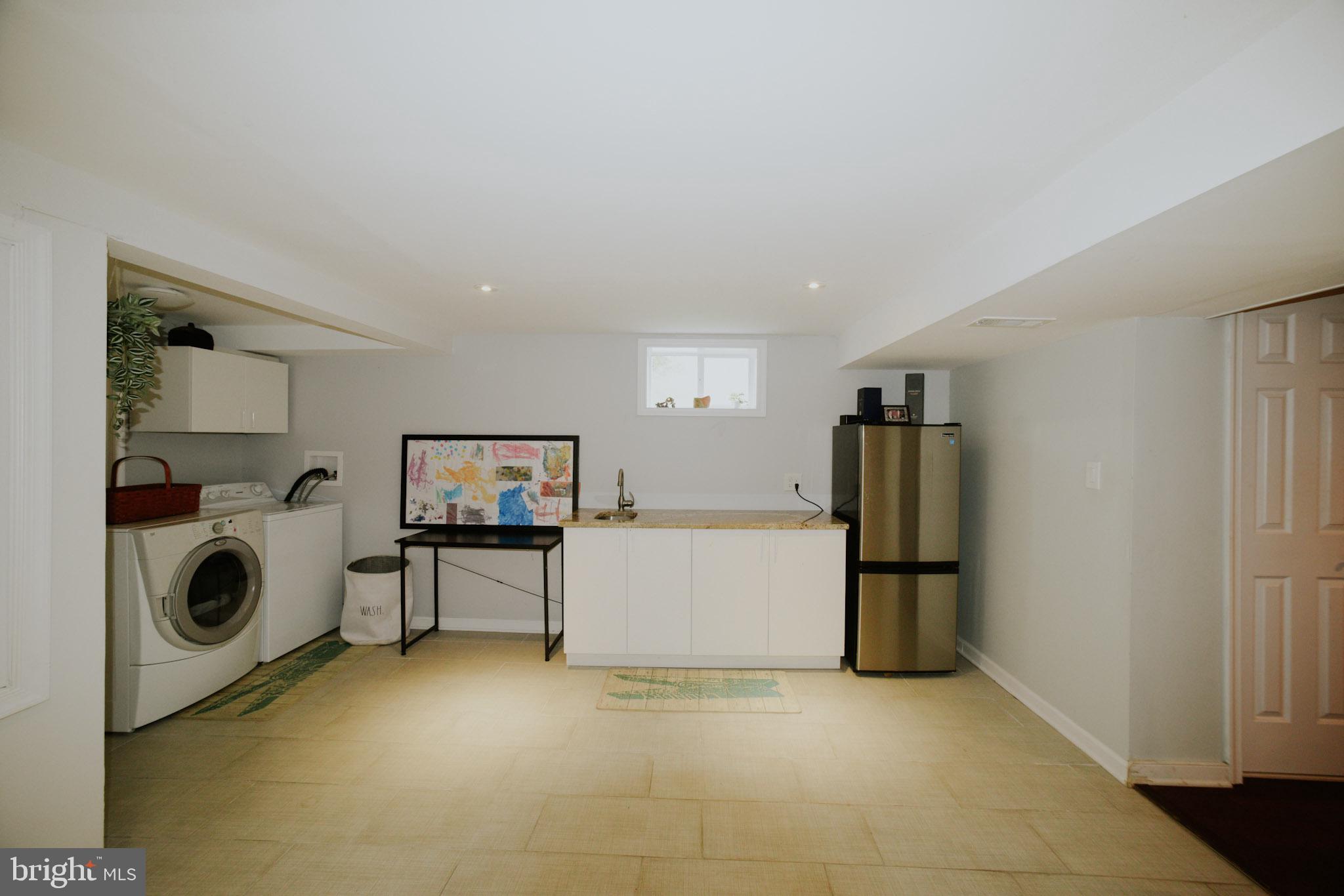 NORTH KENSINGTON - Residential