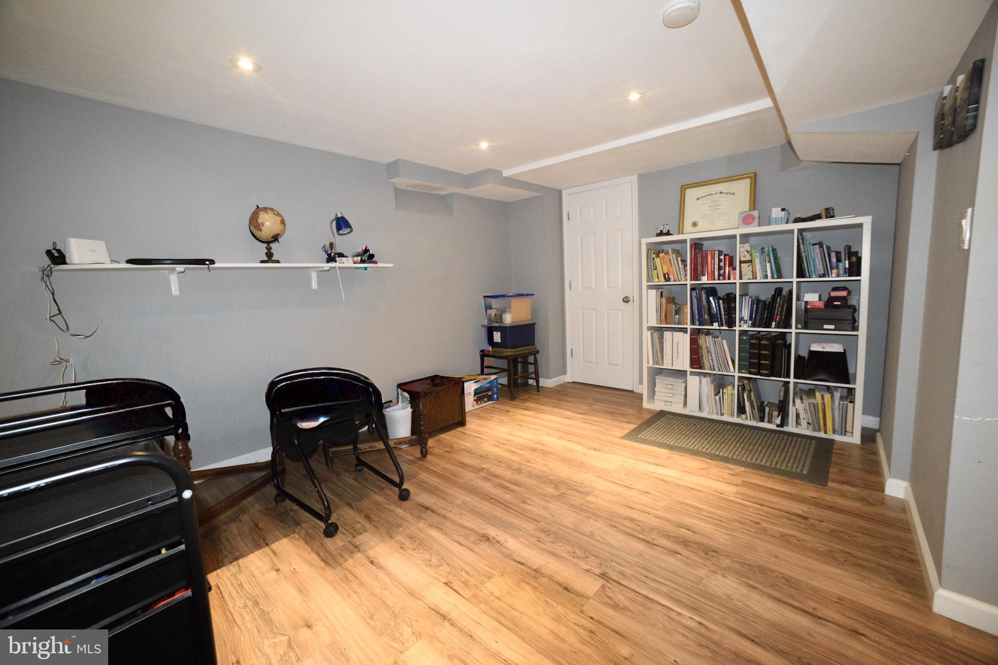 NORTH KENSINGTON - Residential