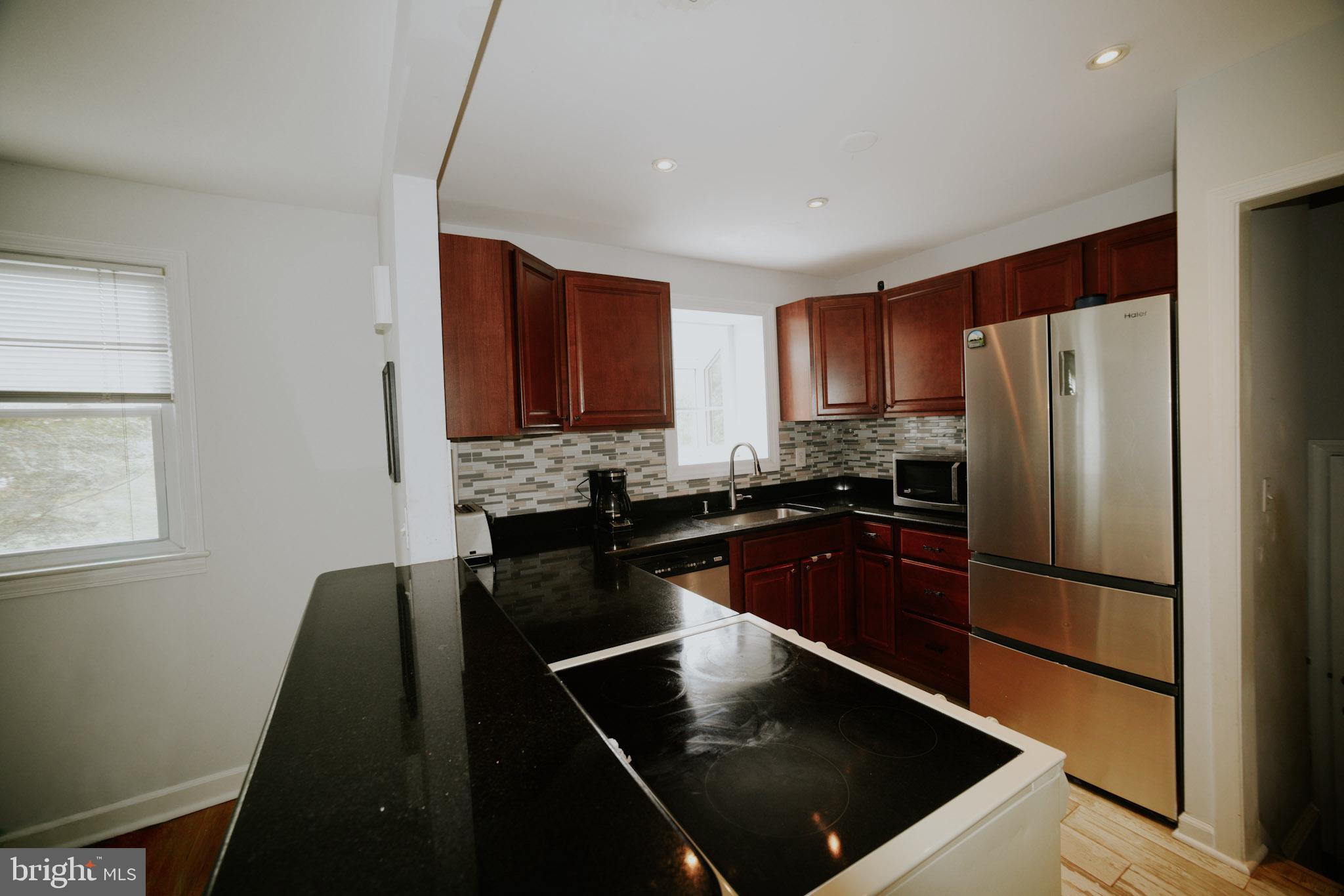 NORTH KENSINGTON - Residential