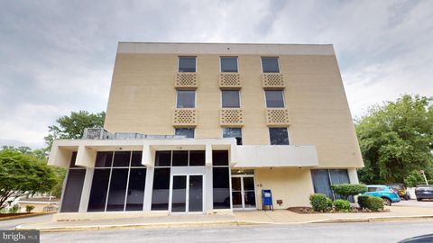 Photo of 1451 Belle Haven Road #220, ALEXANDRIA, VA 22307 (MLS # VAFX2297524)