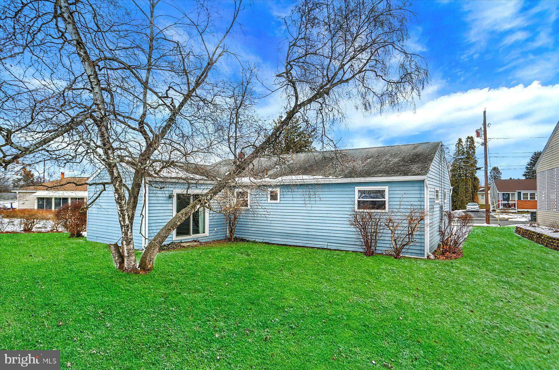 ROSSMOYNE MANOR - Residential