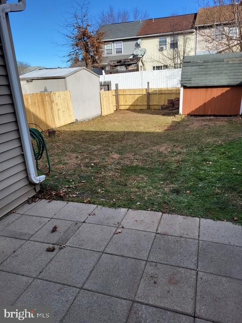 COLONIAL VIL - Residential Lease