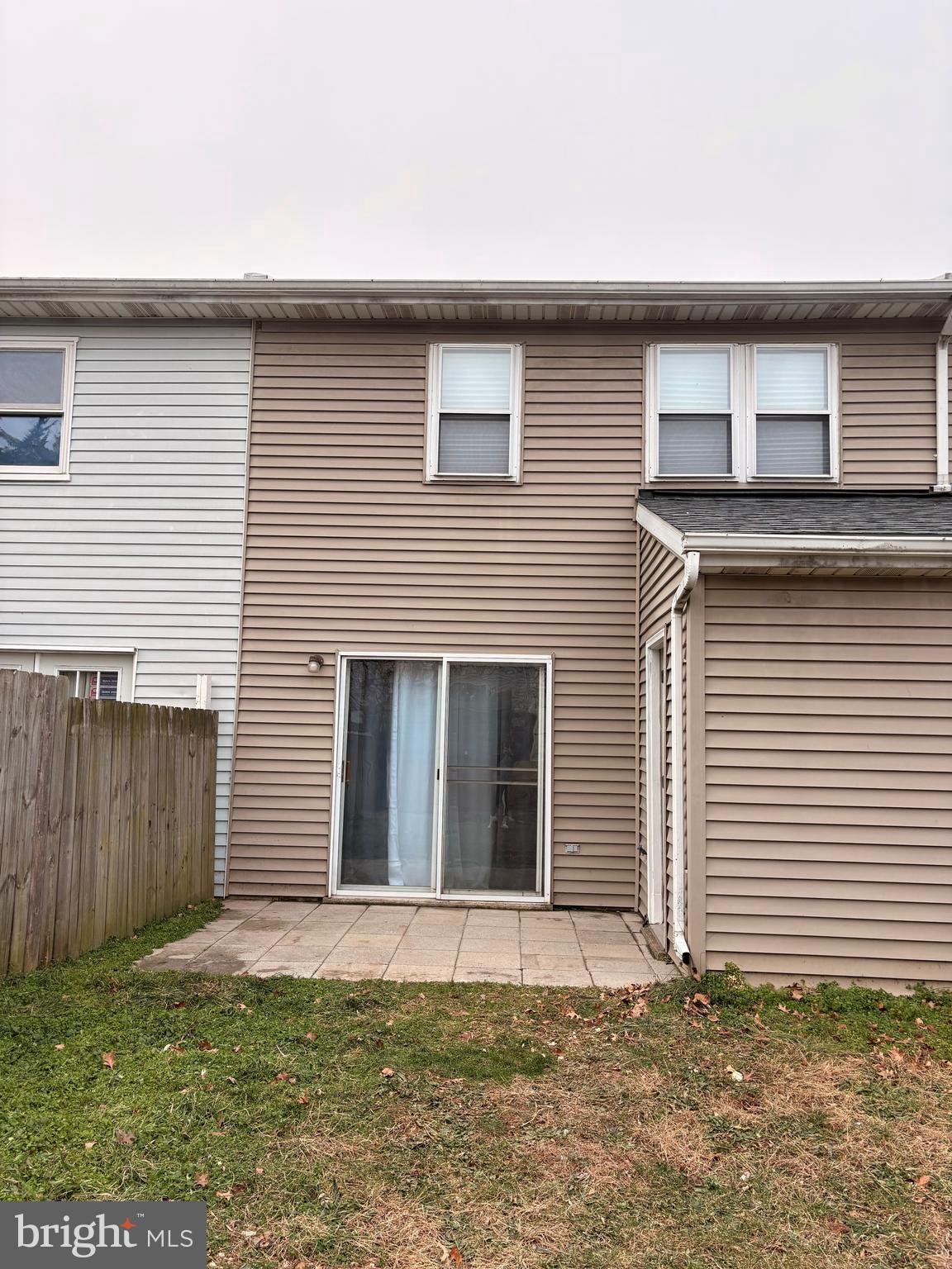 COLONIAL VIL - Residential Lease