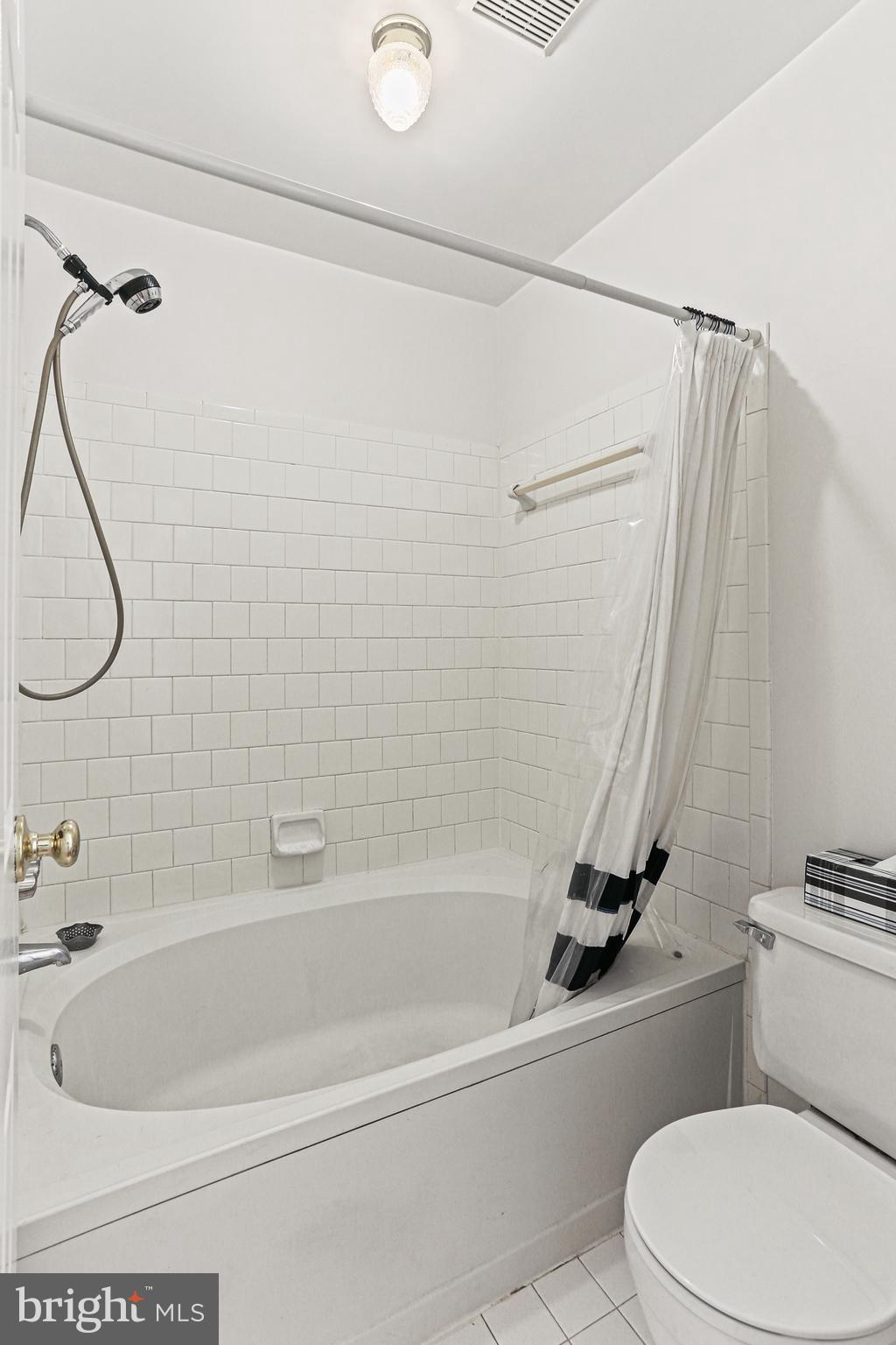 WOODLAND VILLAGE - Residential