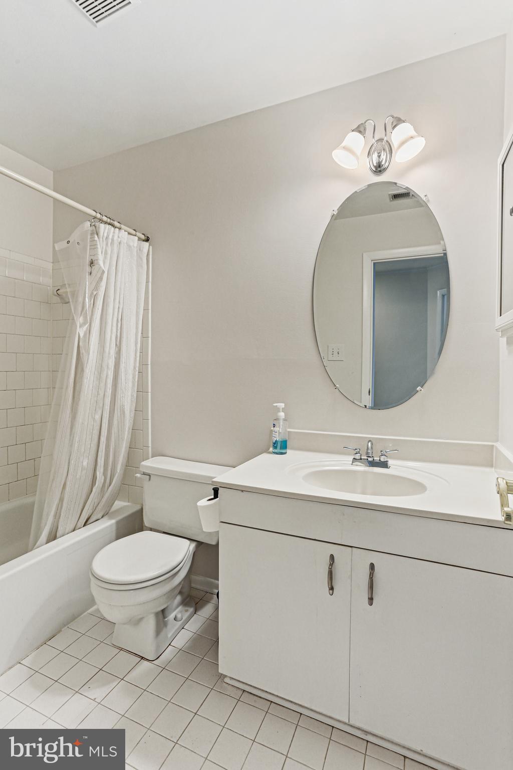 WOODLAND VILLAGE - Residential