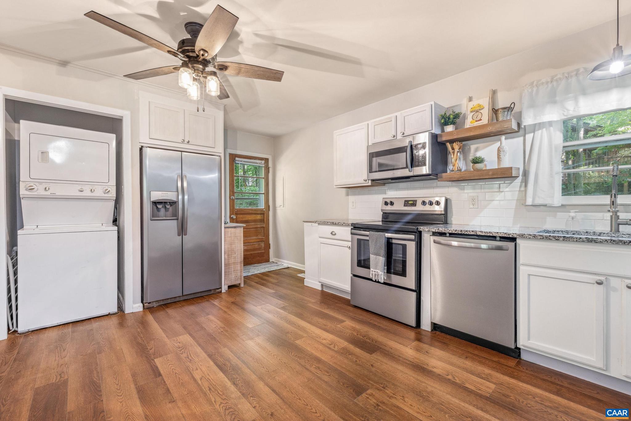 LAKE MONTICELLO - Residential