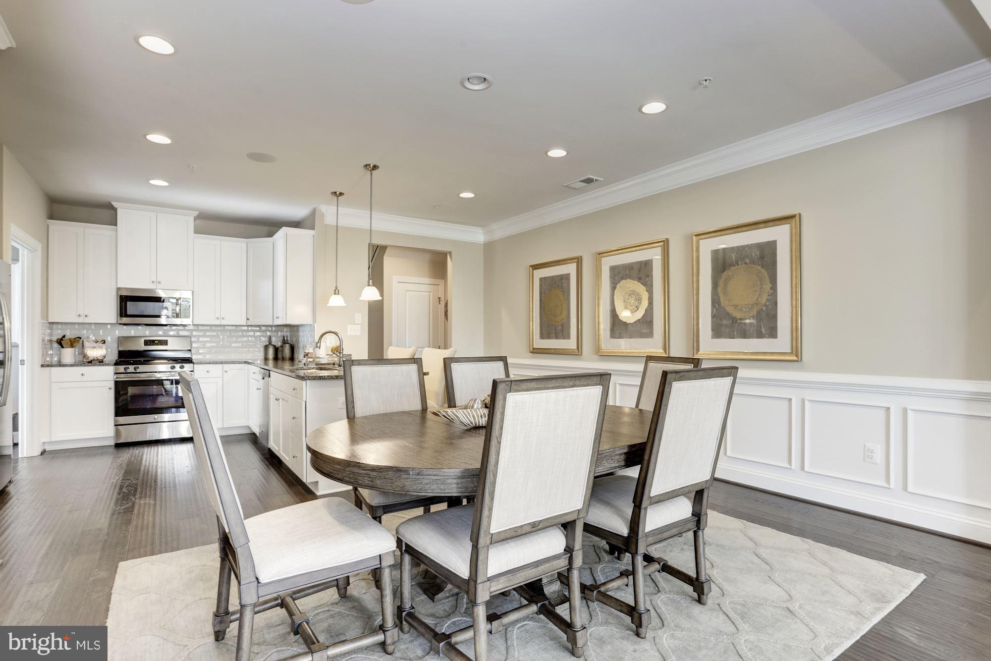 CREEKSIDE VILLAGE - Residential