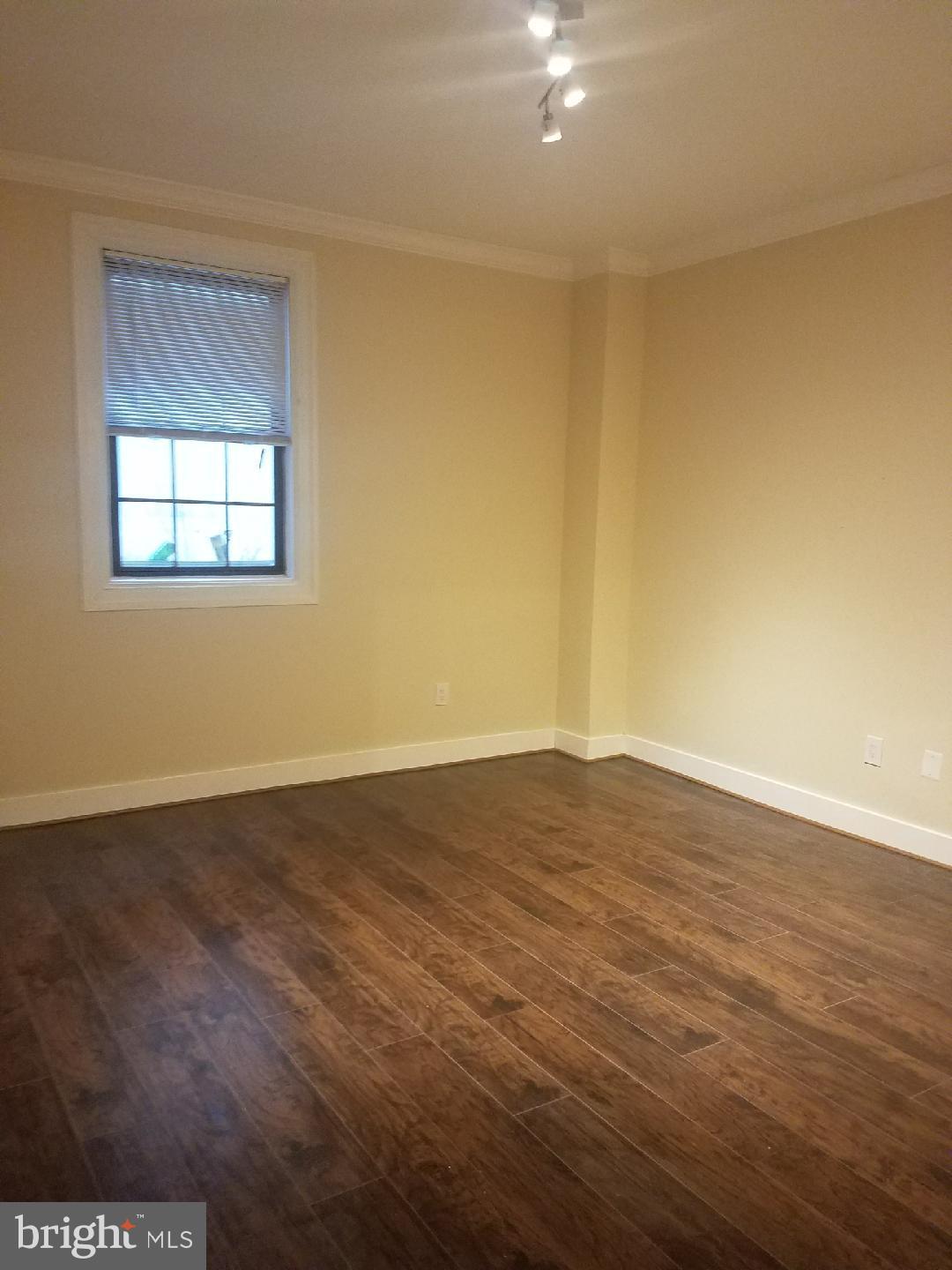 MOUNT VERNON PLACE HISTORIC DISTRICT - Residential Lease