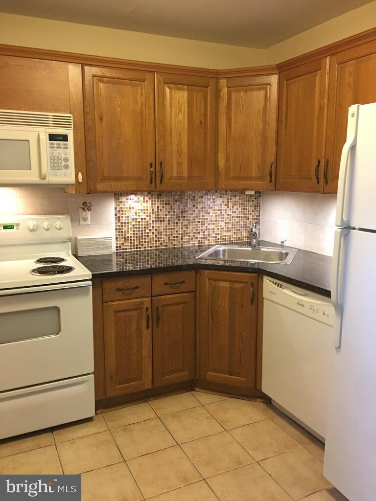 MOUNT VERNON PLACE HISTORIC DISTRICT - Residential Lease