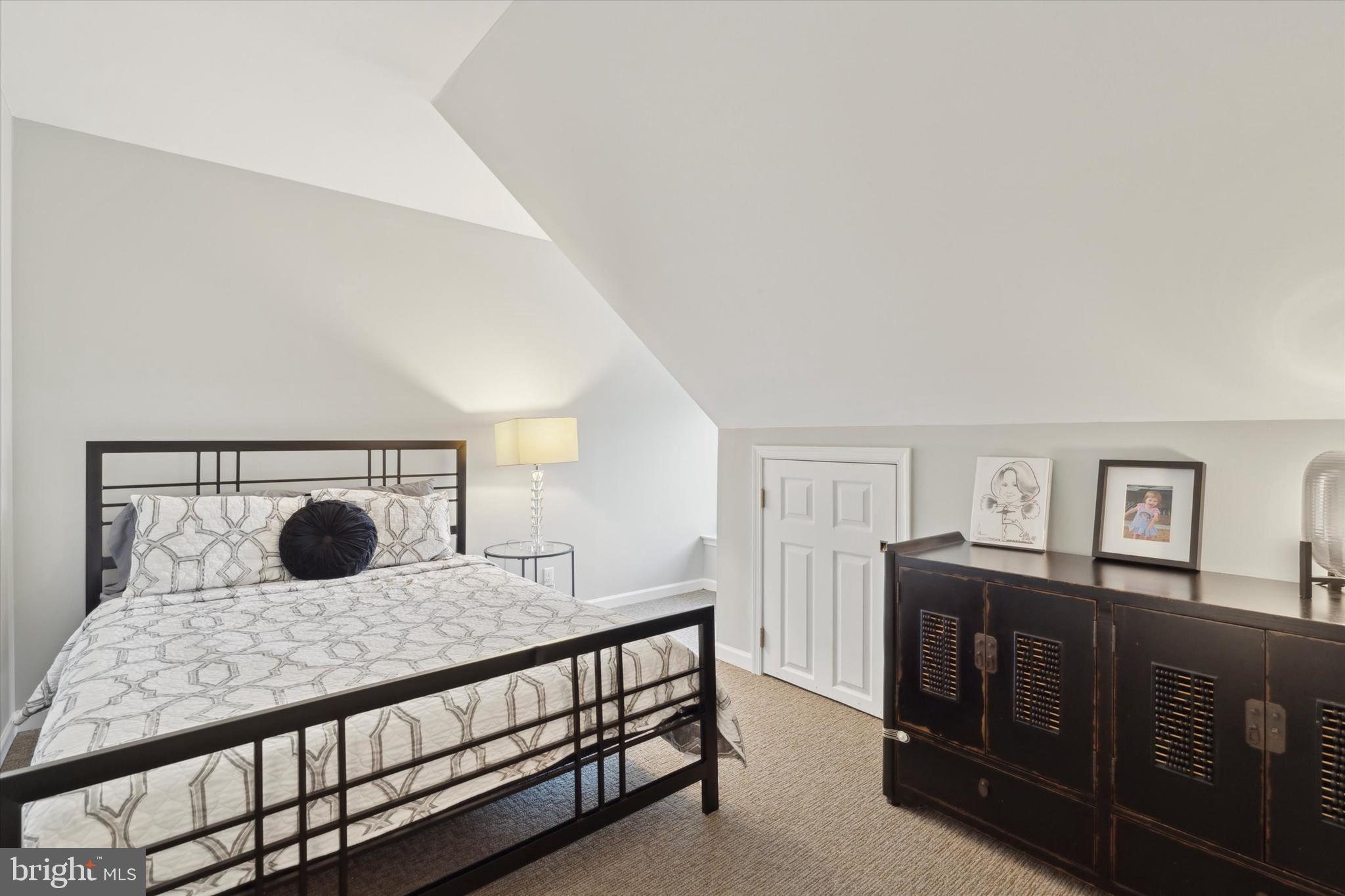 VALLEY FORGE MTN - Residential