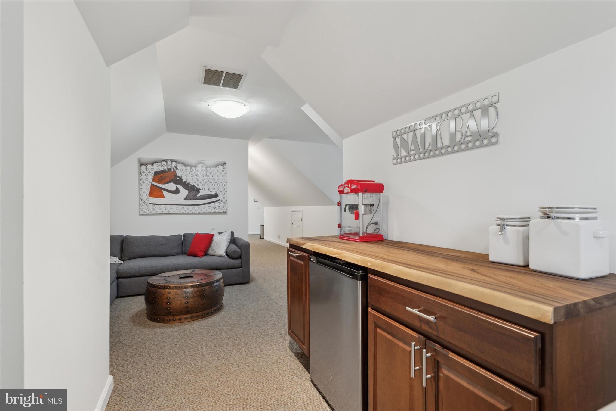 VALLEY FORGE MTN - Residential