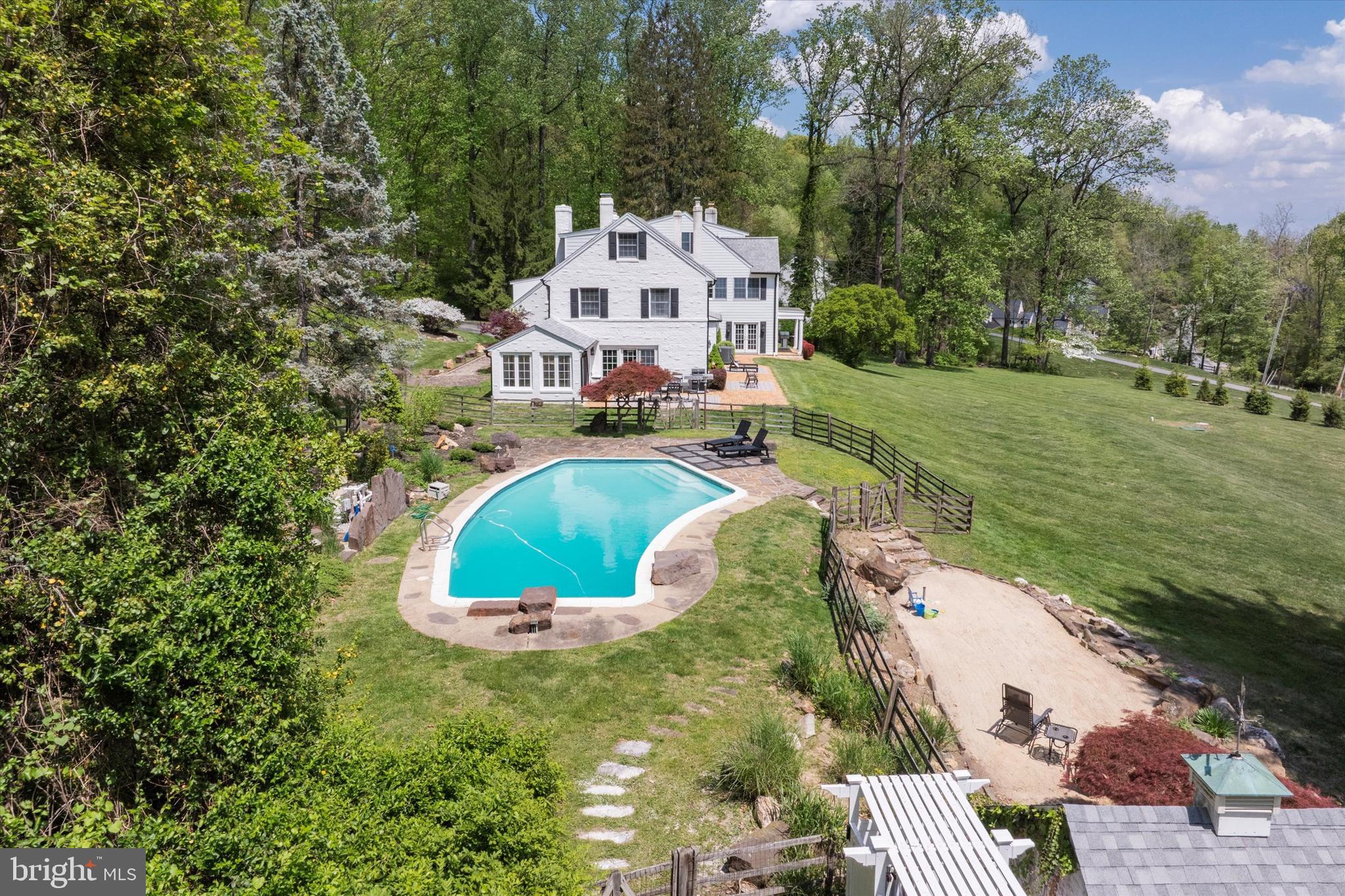 VALLEY FORGE MTN - Residential