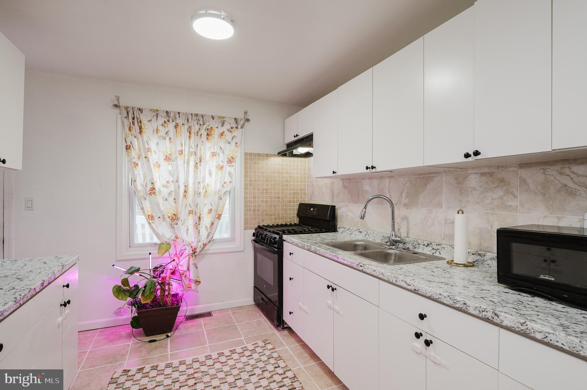 CEDONIA - Residential