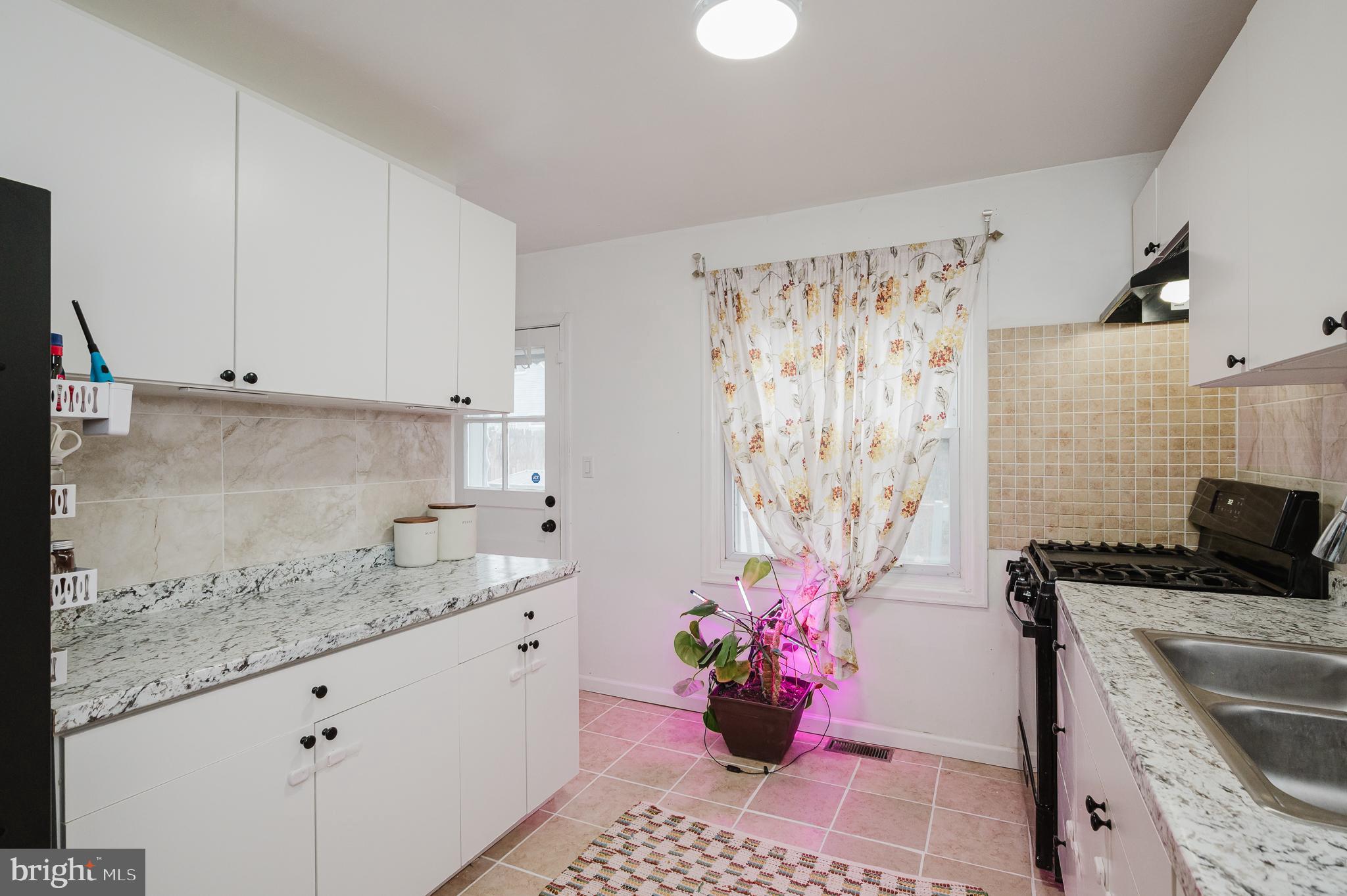 CEDONIA - Residential