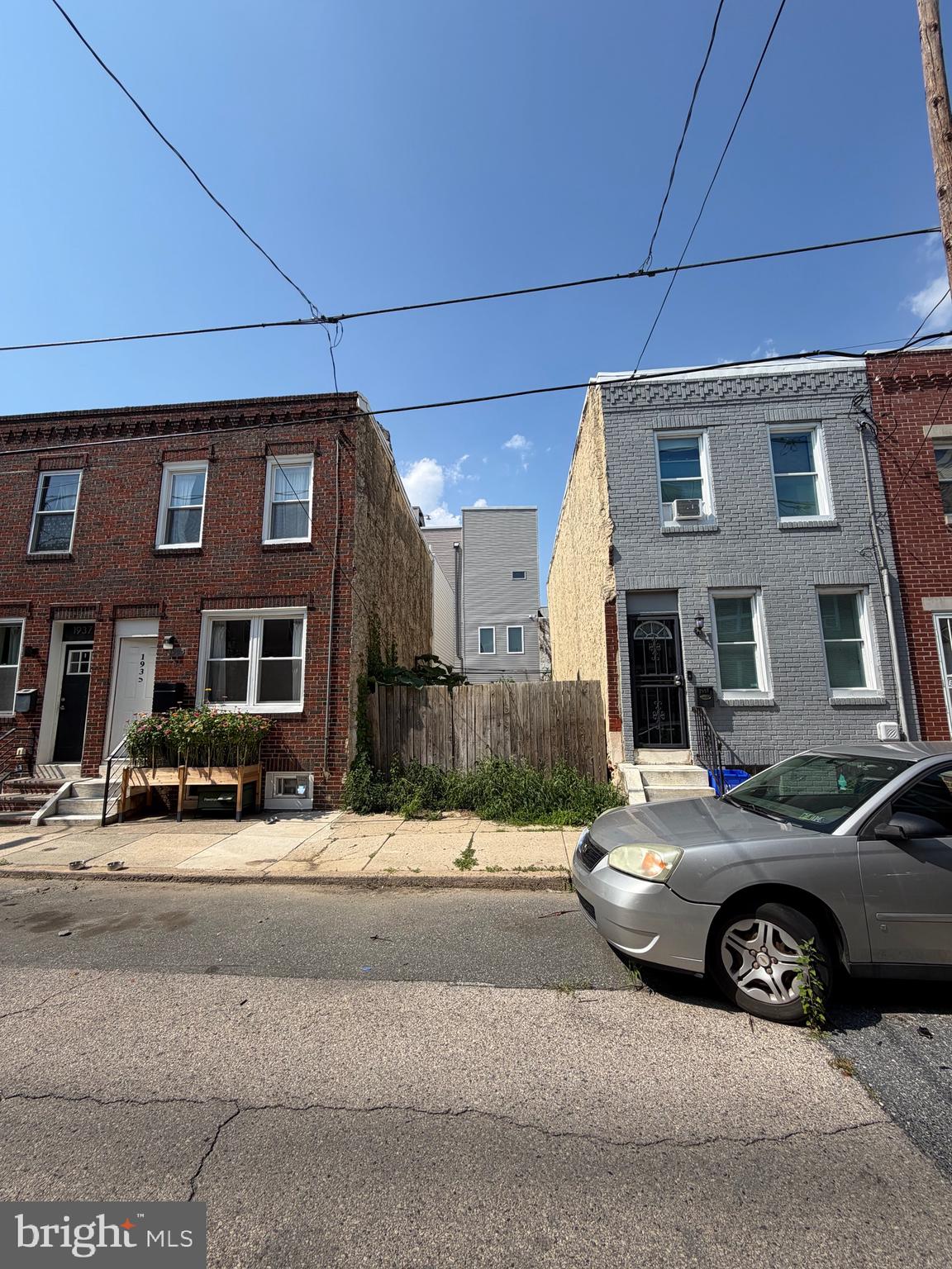 1933 MOUNTAIN STREET