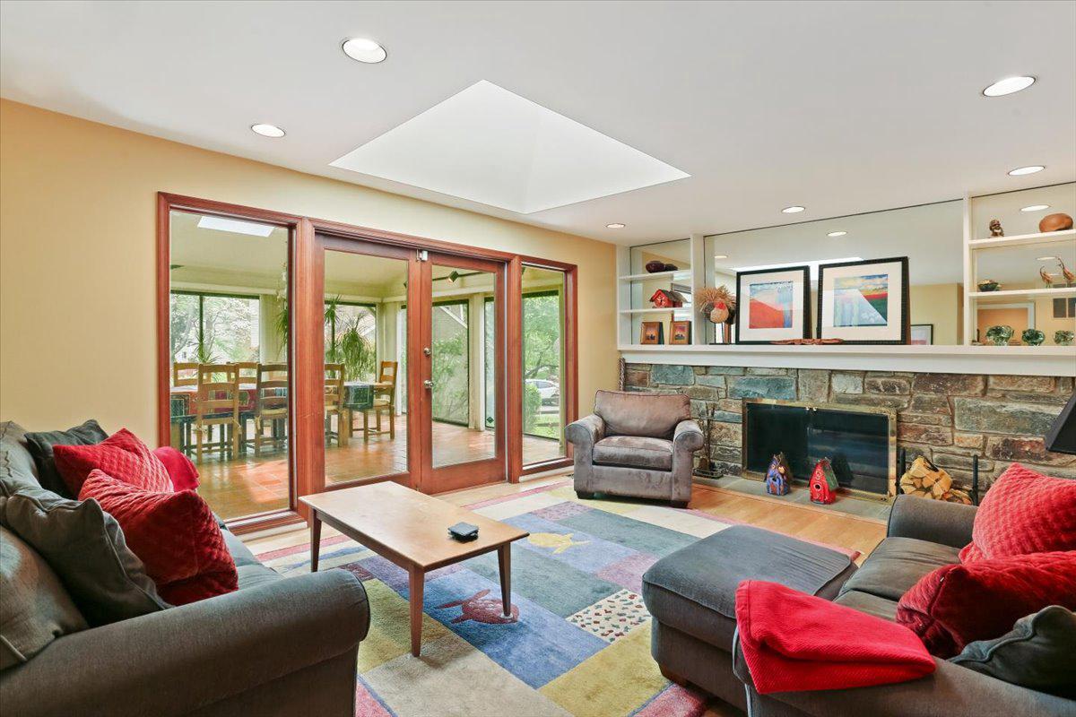 RIDGELEIGH - Residential