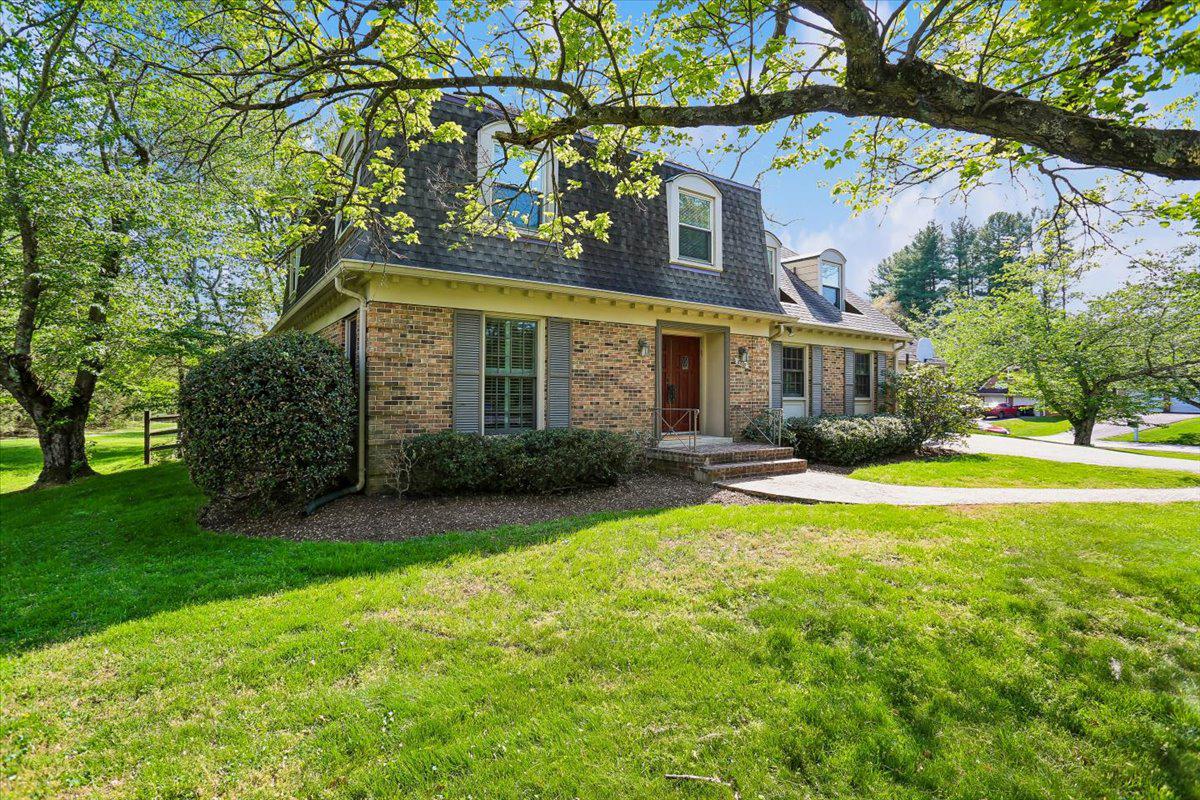 8200 W GAINSBOROUGH COURT