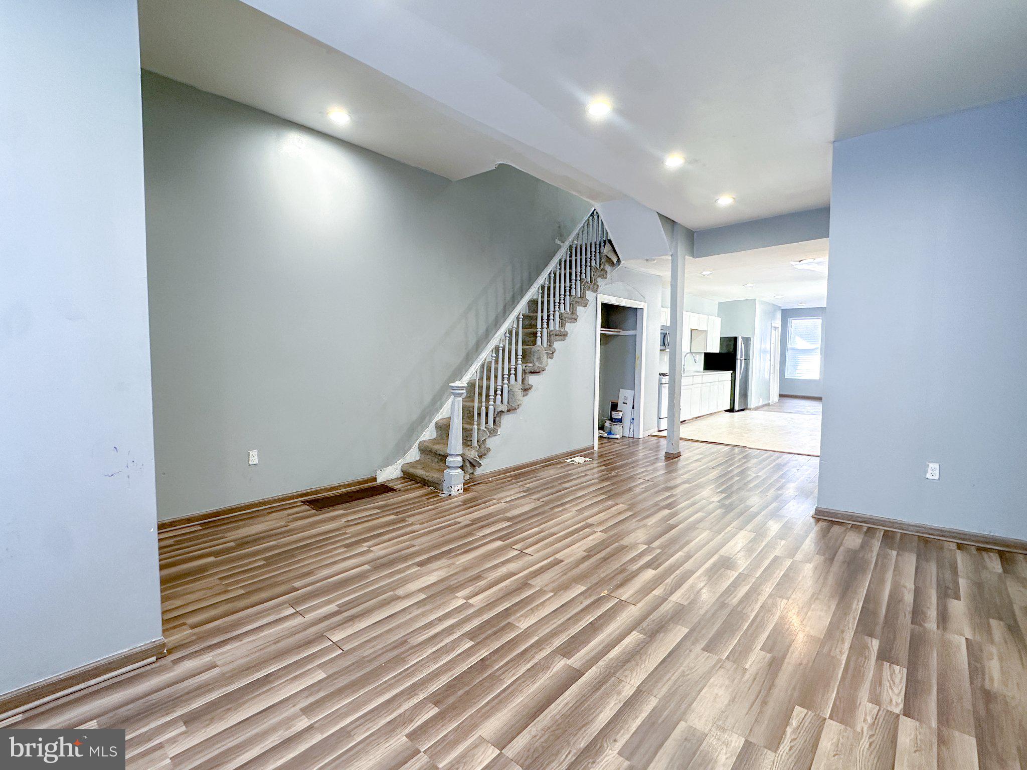 SHARSWOOD - Residential