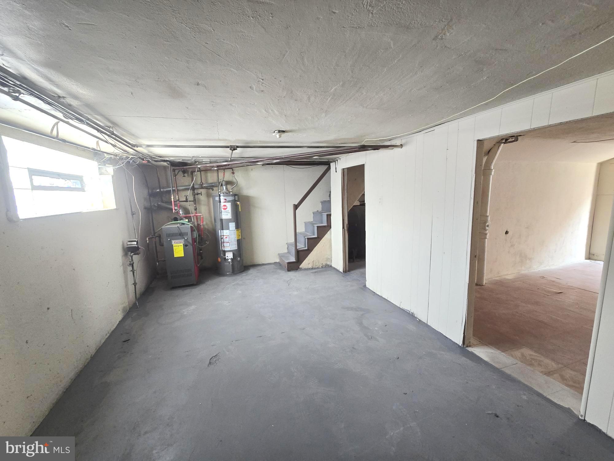 OXFORD CIRCLE - Residential Lease