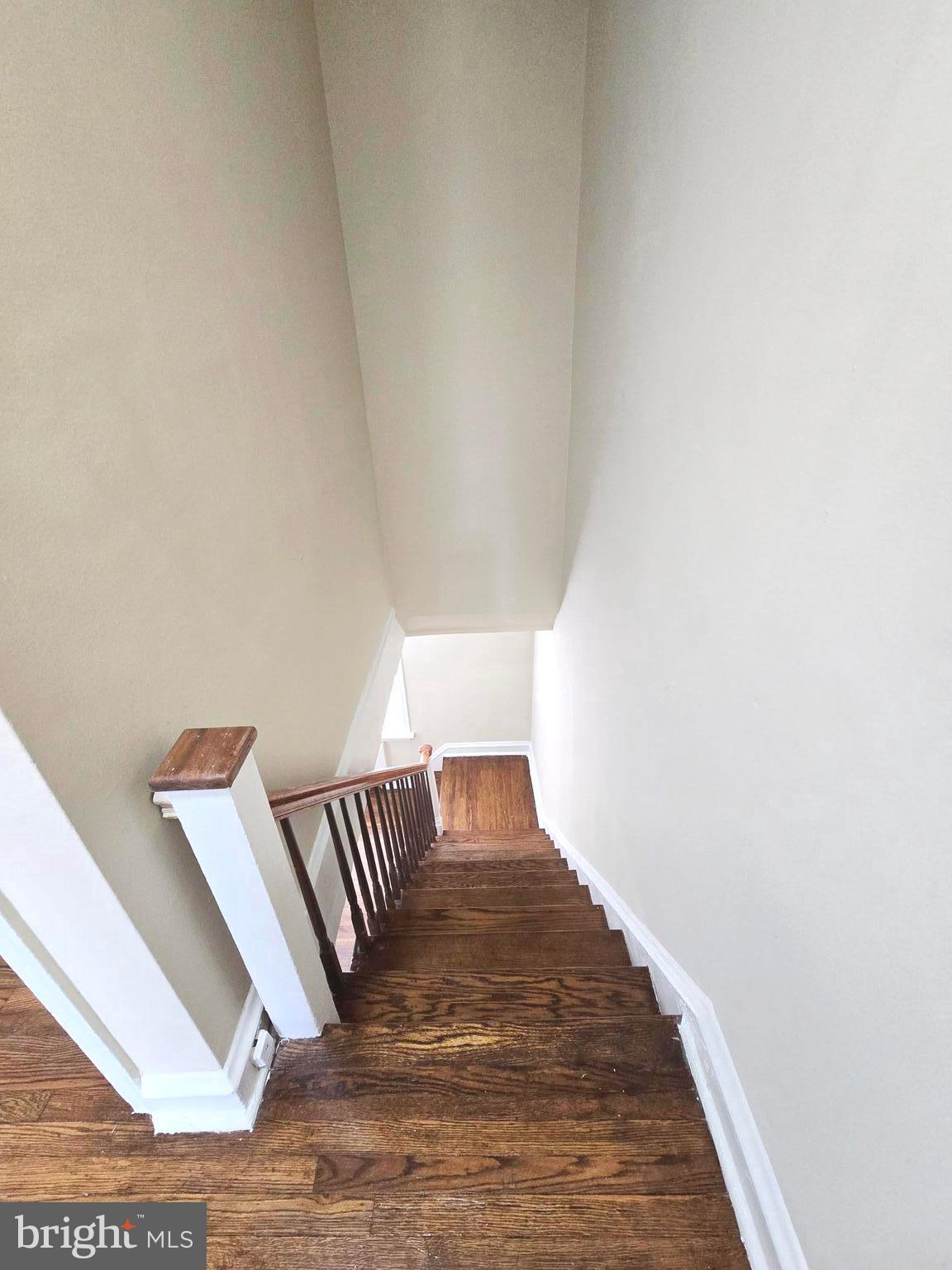 OXFORD CIRCLE - Residential Lease