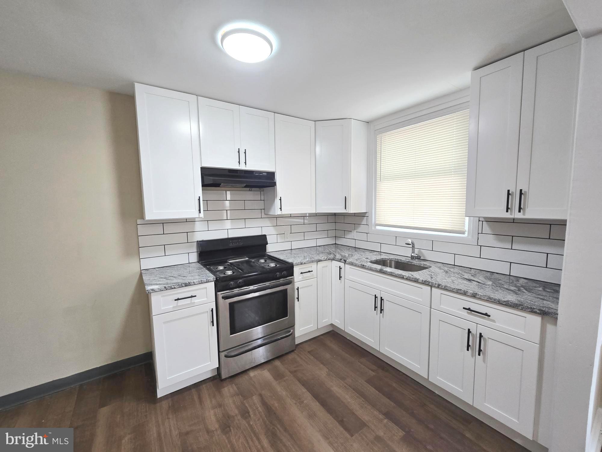 OXFORD CIRCLE - Residential Lease