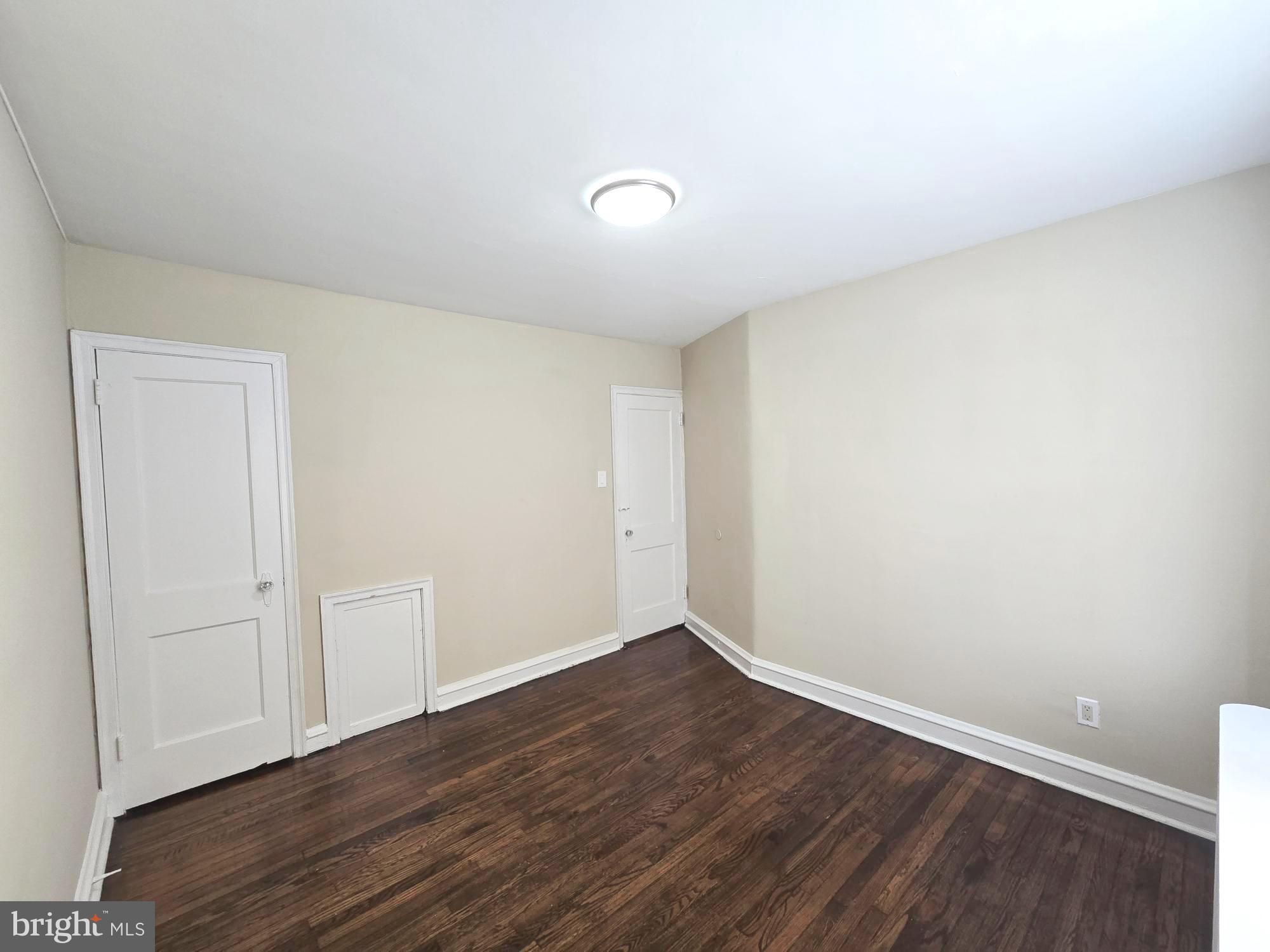 OXFORD CIRCLE - Residential Lease