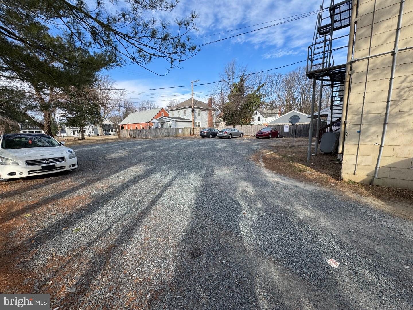 102 S GOVERNORS AVENUE