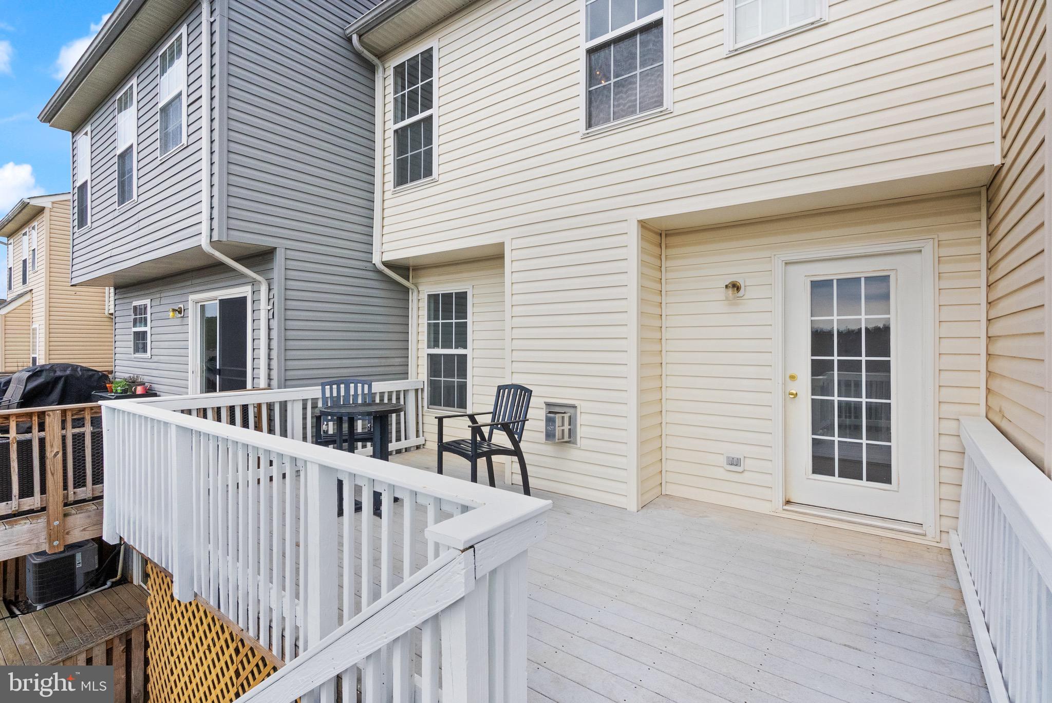 HUPPS RIDGE - Residential